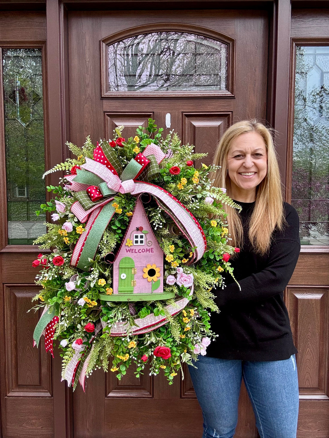 Celebrate Mom with a One-of-a-Kind Mother’s Day Wreath She’ll Adore 🌸