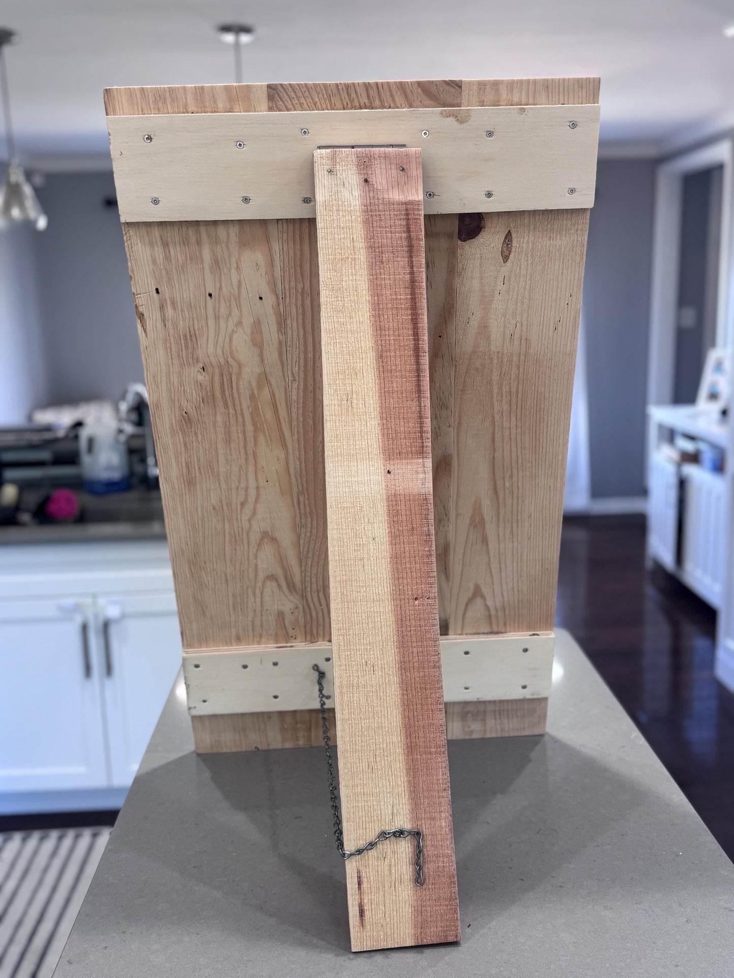 Wooden Wreath Stand to Make and Display Wreaths, Wooden Wreath Easel, Wreath Work Space Display Piece
