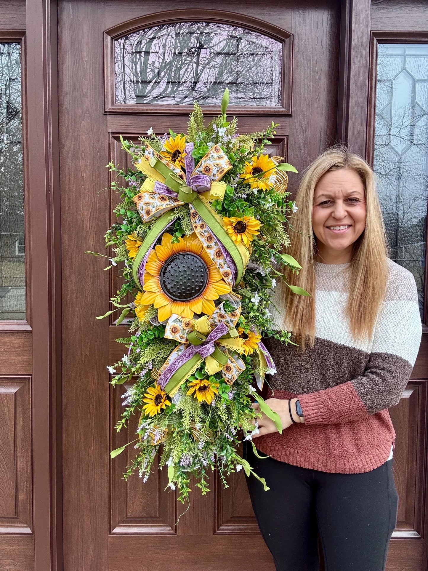 Elegant Sunflower Swag Wreath for Front Door, Sunflower Home Decor for Outdoor Porch or Indoor Office Wall Hanging, Rustic Sunflower Wreath