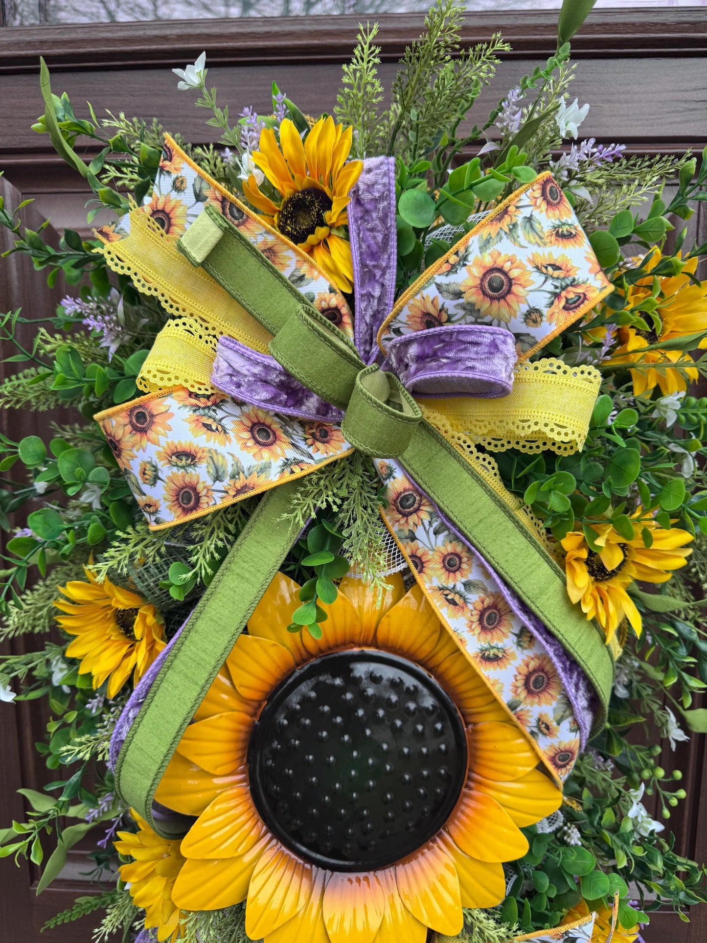 Elegant Sunflower Swag Wreath for Front Door, Sunflower Home Decor for Outdoor Porch or Indoor Office Wall Hanging, Rustic Sunflower Wreath