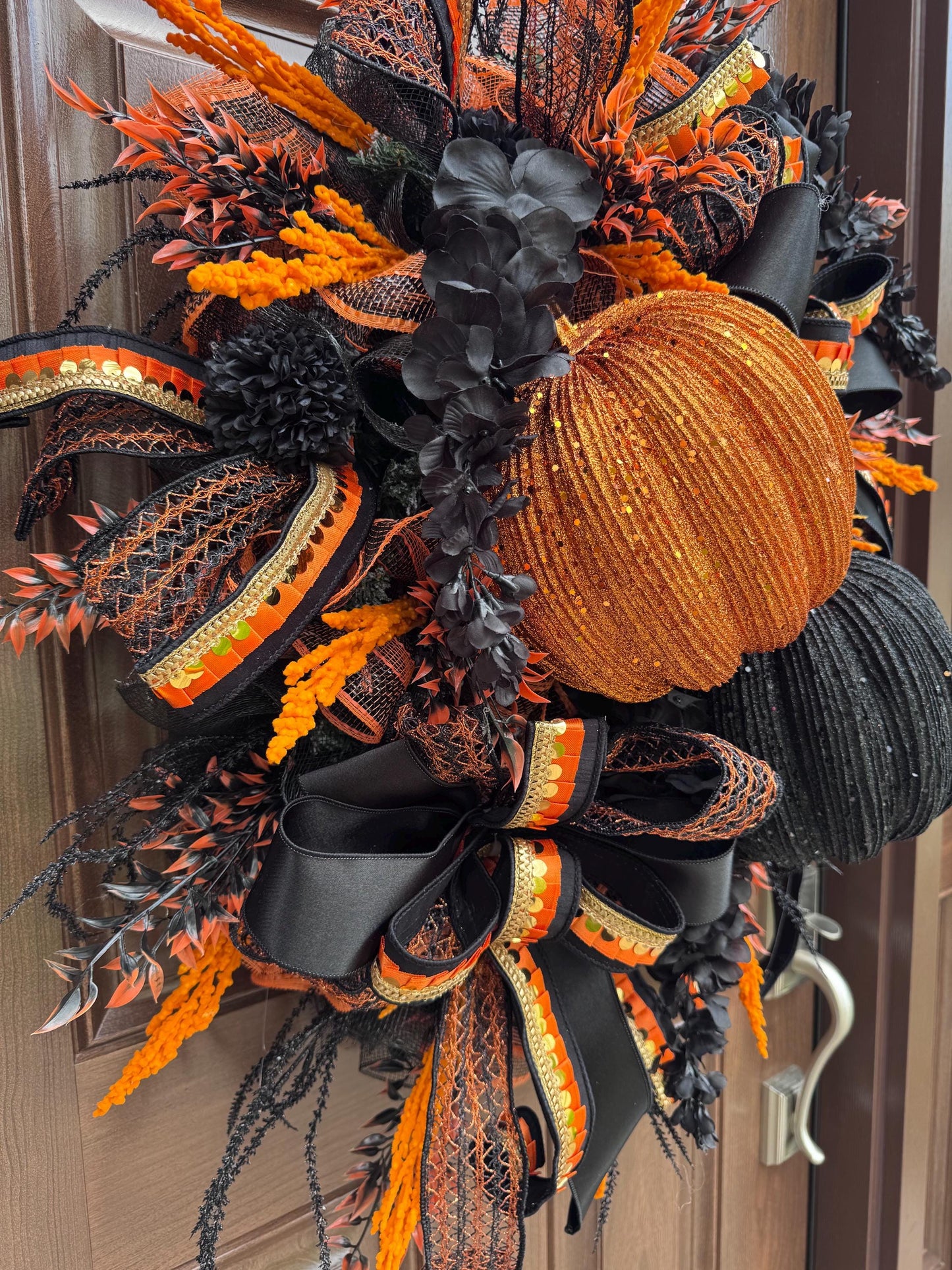 Elegant Halloween Pumpkin Wreath for Front Door, Glitzy Pumpkin Fall Door Decor for Indoor Porch, Glam Fall Home Decor