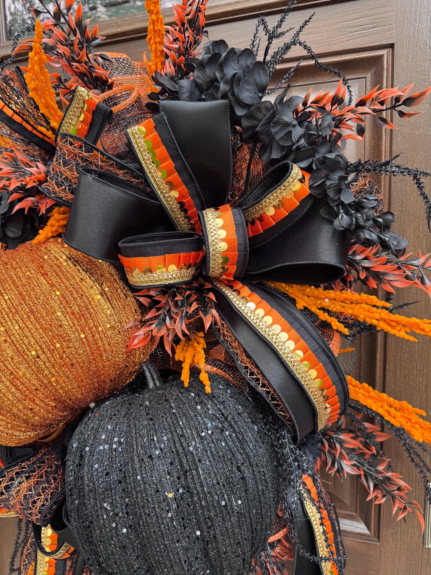 Elegant Halloween Pumpkin Wreath for Front Door, Glitzy Pumpkin Fall Door Decor for Indoor Porch, Glam Fall Home Decor
