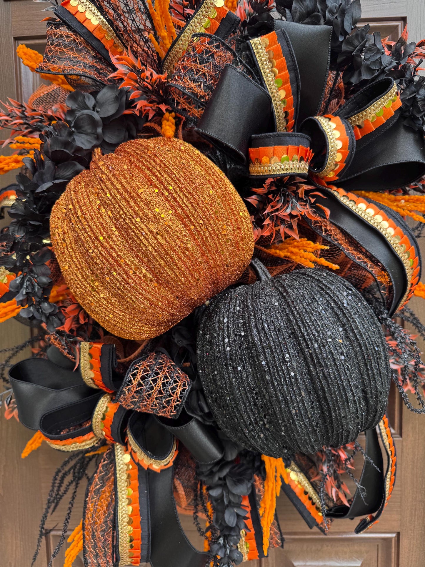 Elegant Halloween Pumpkin Wreath for Front Door, Glitzy Pumpkin Fall Door Decor for Indoor Porch, Glam Fall Home Decor