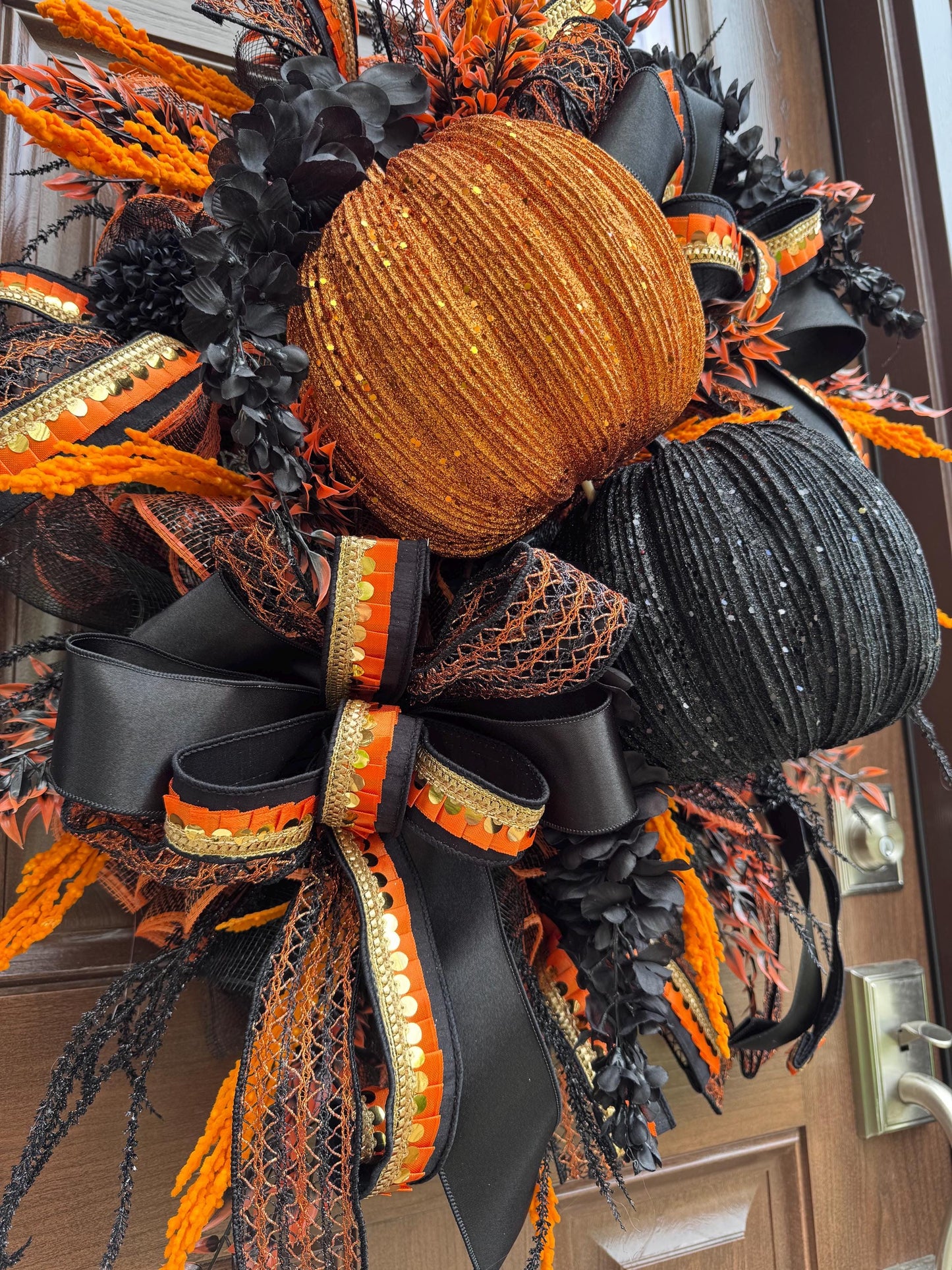 Elegant Halloween Pumpkin Wreath for Front Door, Glitzy Pumpkin Fall Door Decor for Indoor Porch, Glam Fall Home Decor