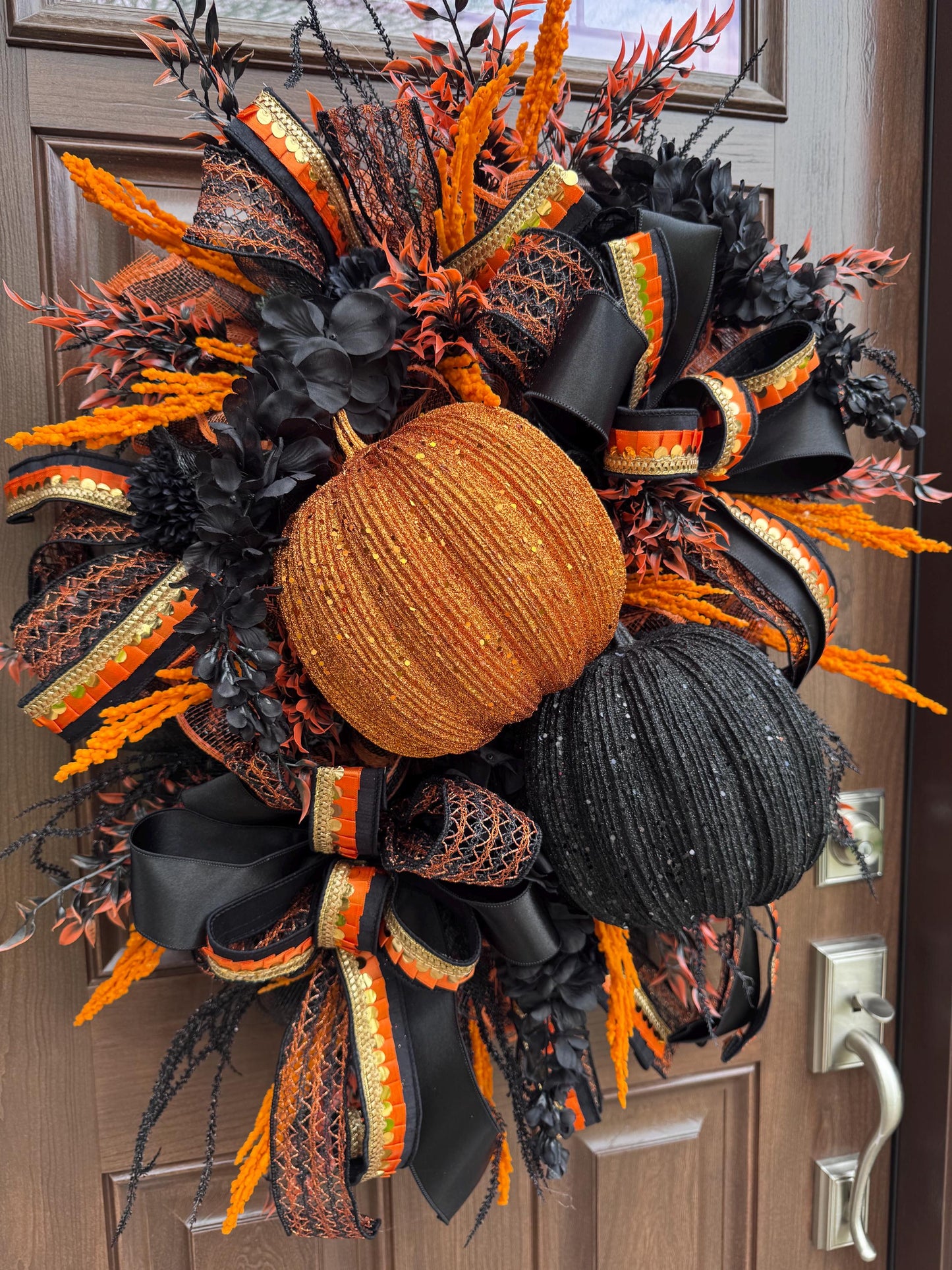 Elegant Halloween Pumpkin Wreath for Front Door, Glitzy Pumpkin Fall Door Decor for Indoor Porch, Glam Fall Home Decor