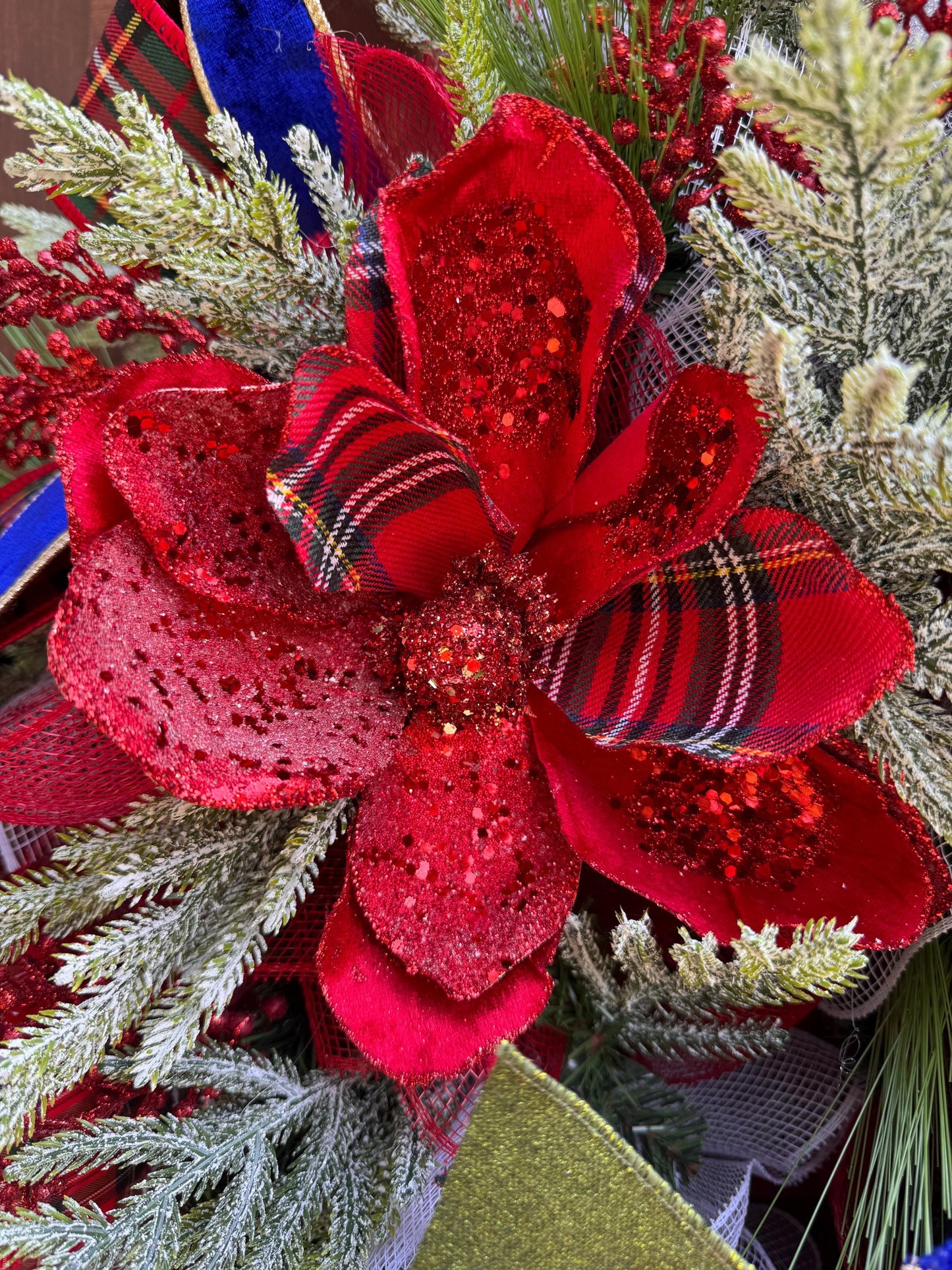Traditional Tartan Christmas Wreath, Red Plaid Holiday Door Decor, Elegant Poinsettia Wreath, Classic Christmas Front Door
