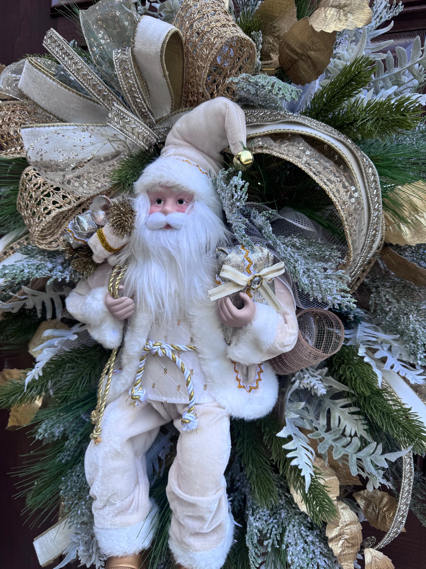 Elegant Santa Christmas Swag Wreath – White & Gold Holiday Door Decor