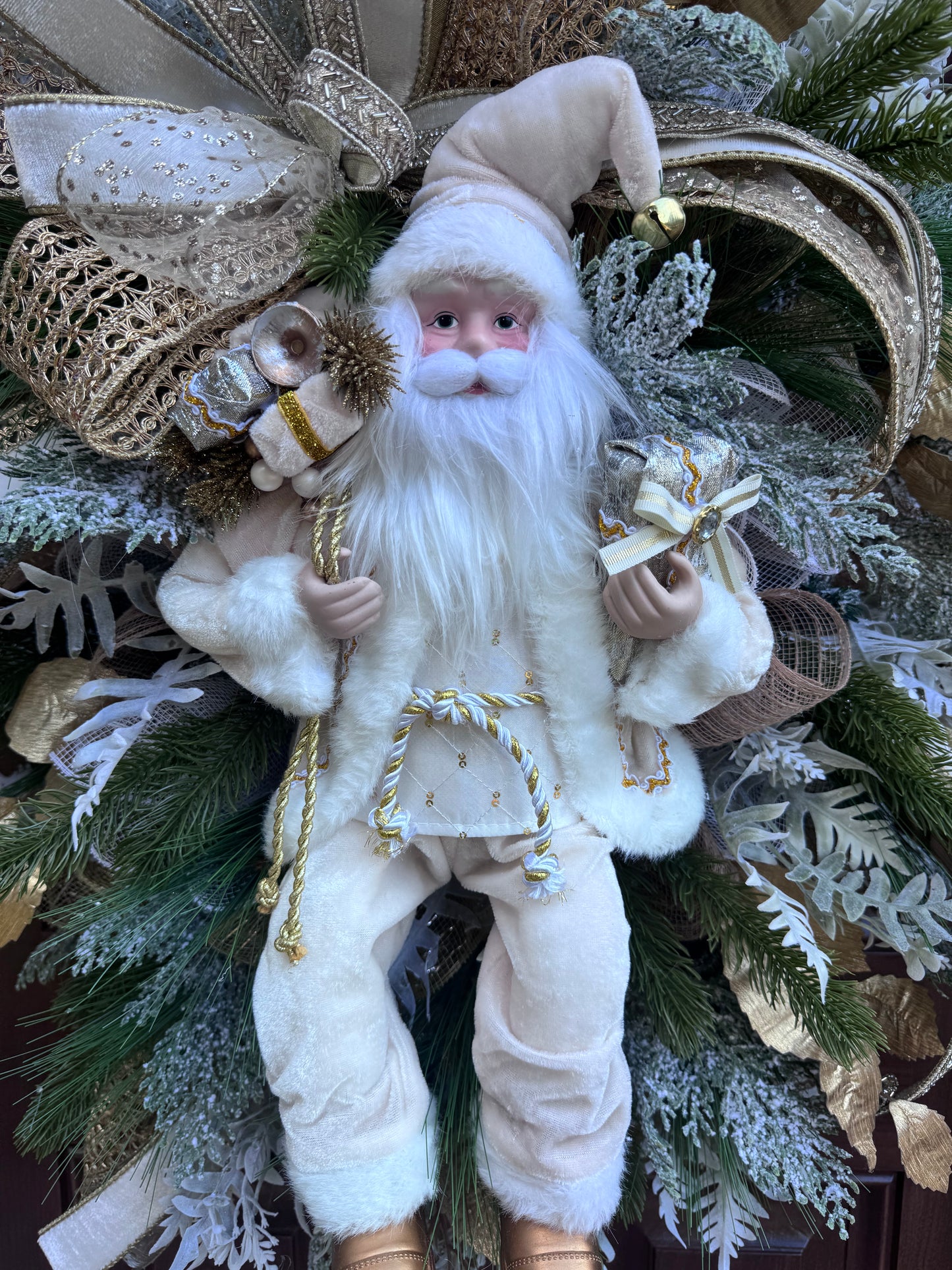 Elegant Santa Christmas Swag Wreath – White & Gold Holiday Door Decor