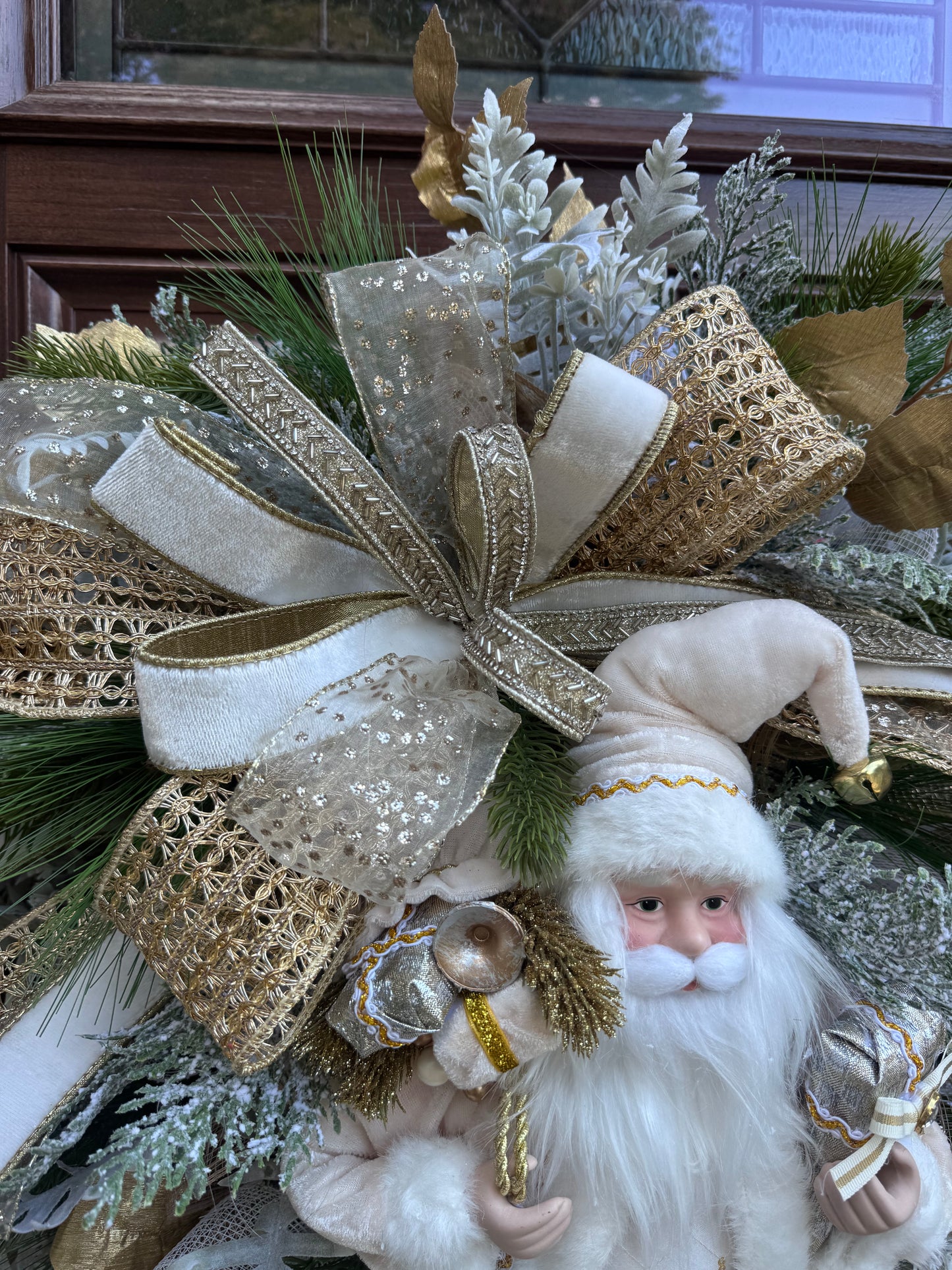 Elegant Santa Christmas Swag Wreath – White & Gold Holiday Door Decor
