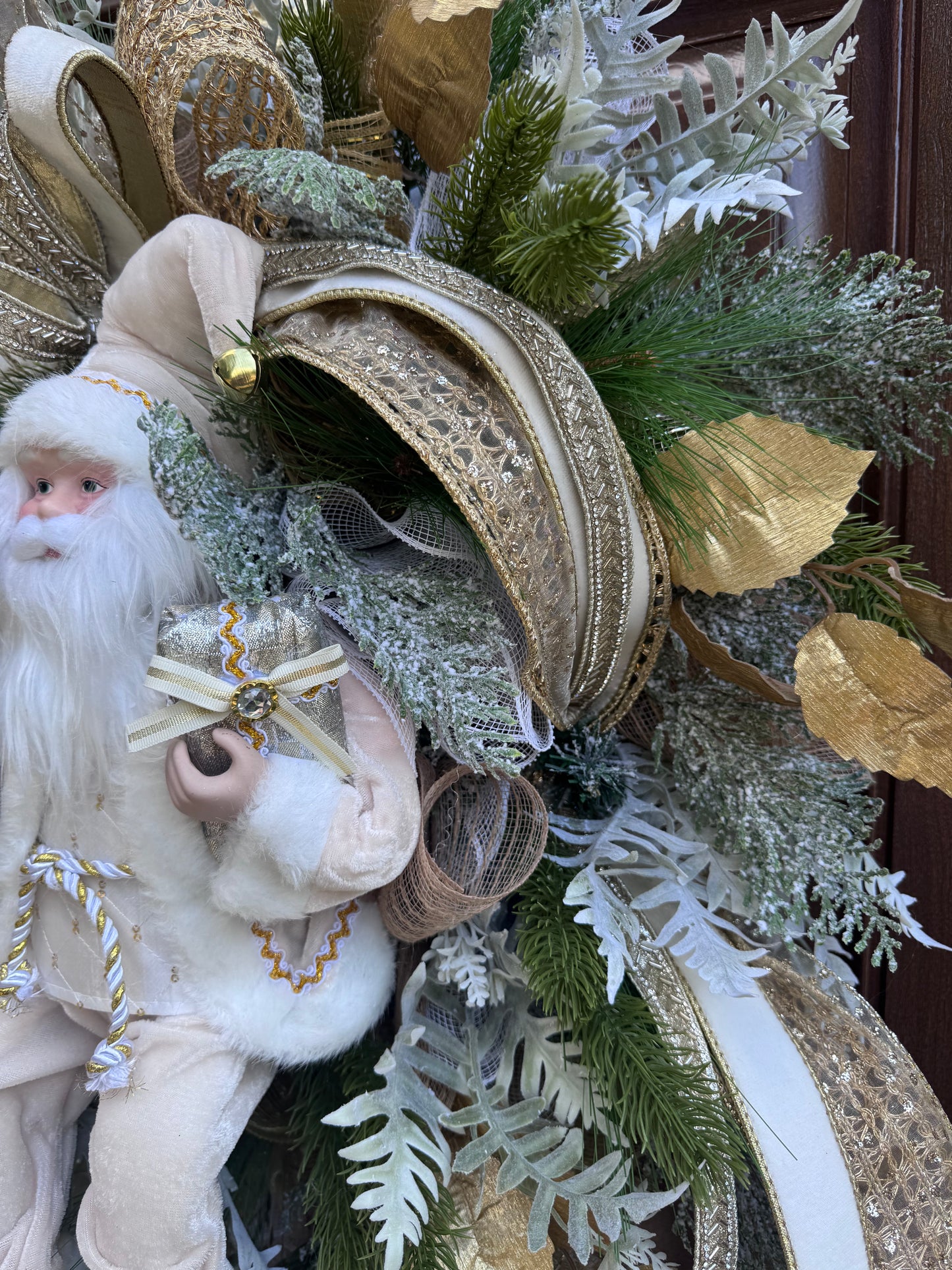 Elegant Santa Christmas Swag Wreath – White & Gold Holiday Door Decor