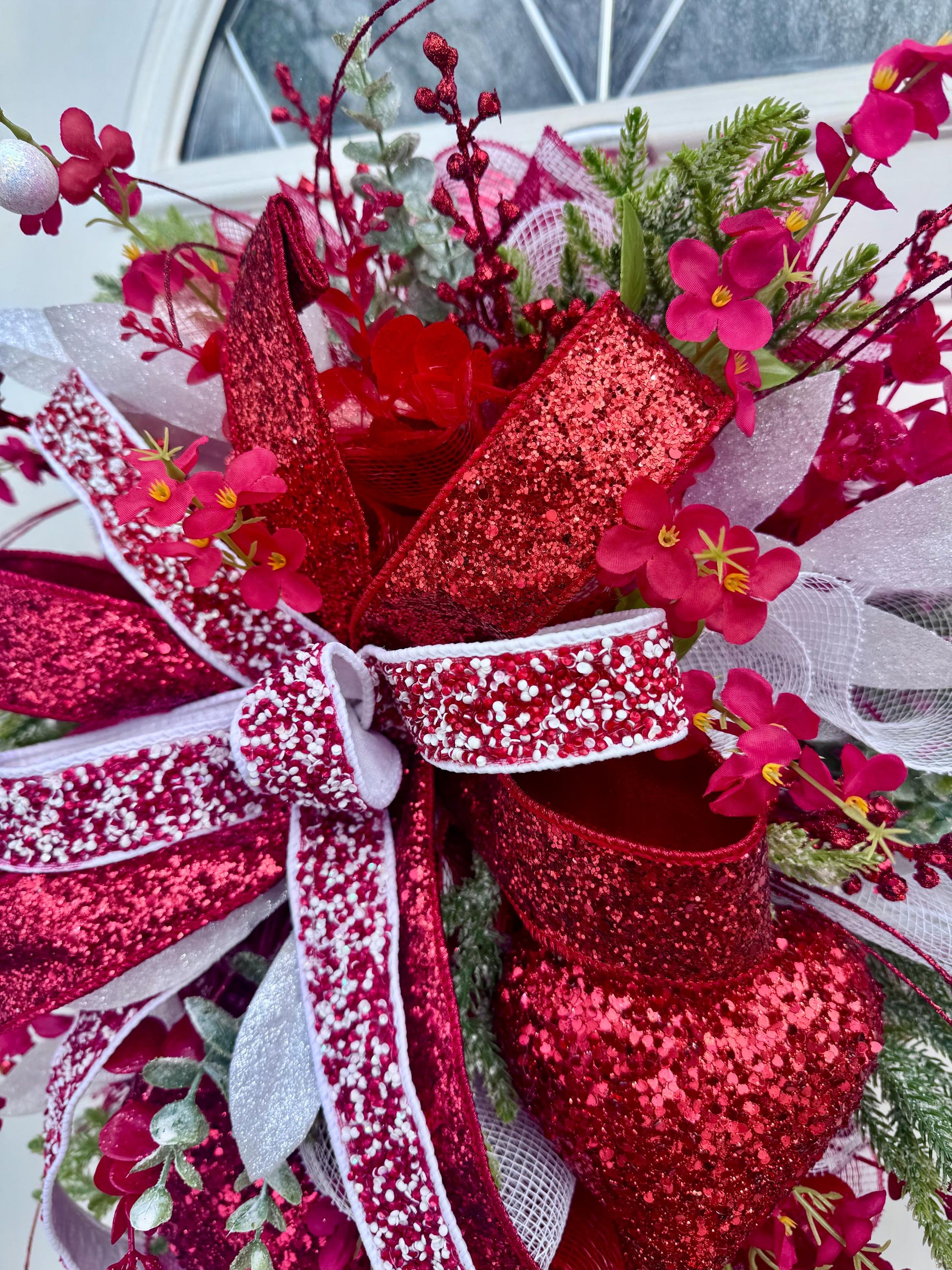 Elegant Valentines Day Swag Wreath for Door, Glam Red Heart Wreath Home Decor, Red and White Valentine Wall Hanger