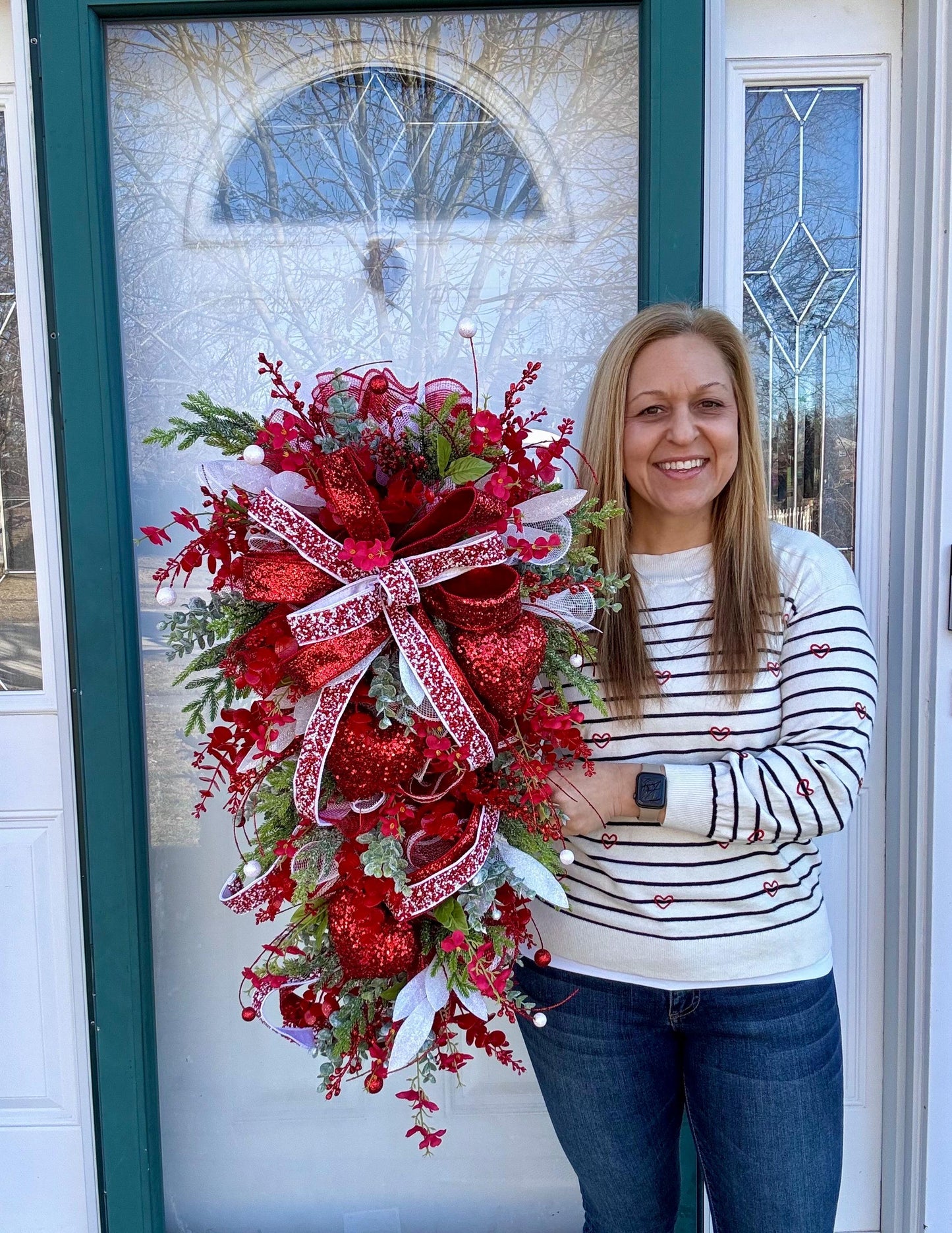 Elegant Valentines Day Swag Wreath for Door, Glam Red Heart Wreath Home Decor, Red and White Valentine Wall Hanger