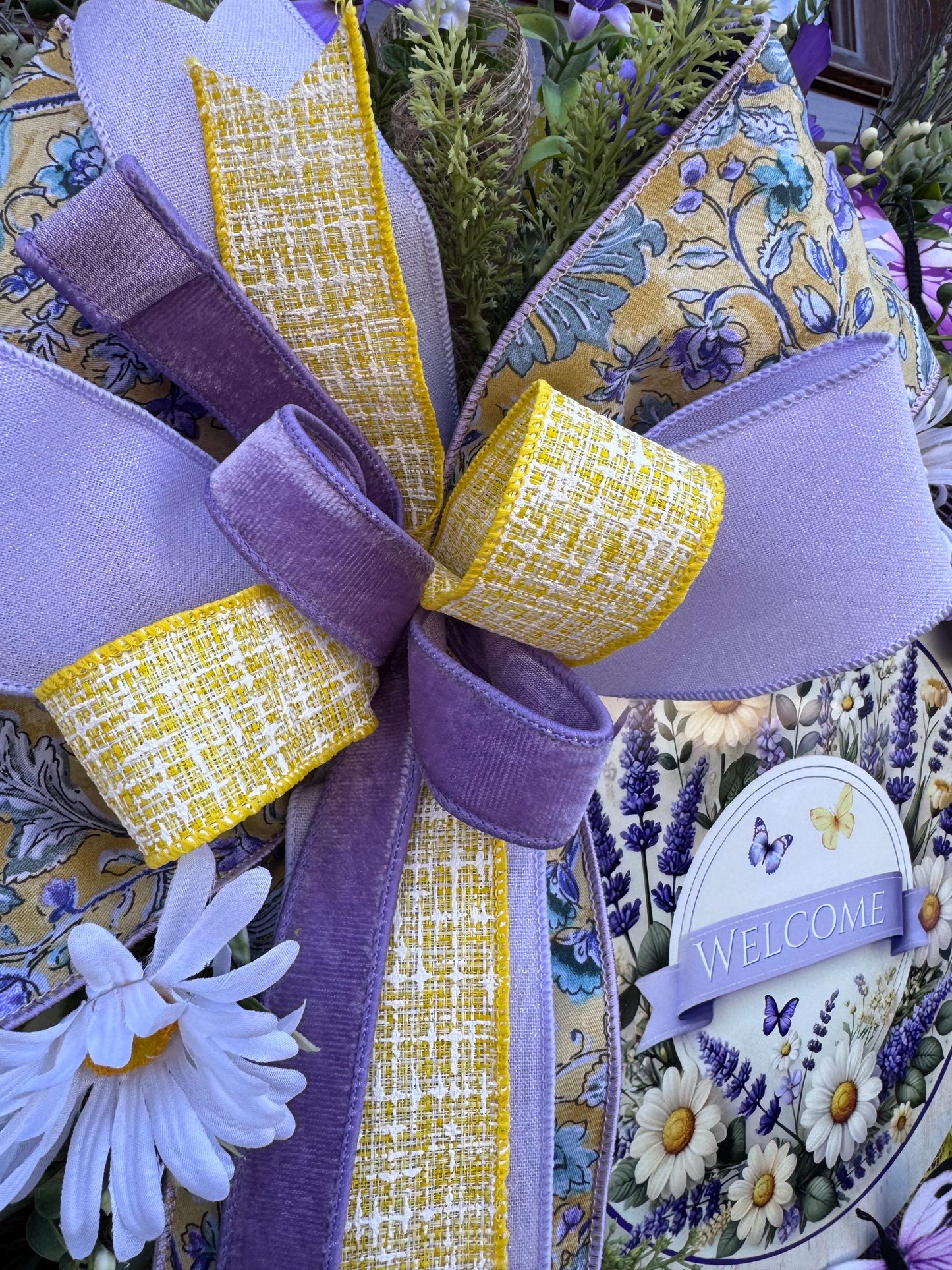 Spring Welcome Wreath for Front Door, Lavender Daisy Butterfly Wreath, Outdoor Porch Floral Wall Hanging Decor, Summer Home Decor Accent