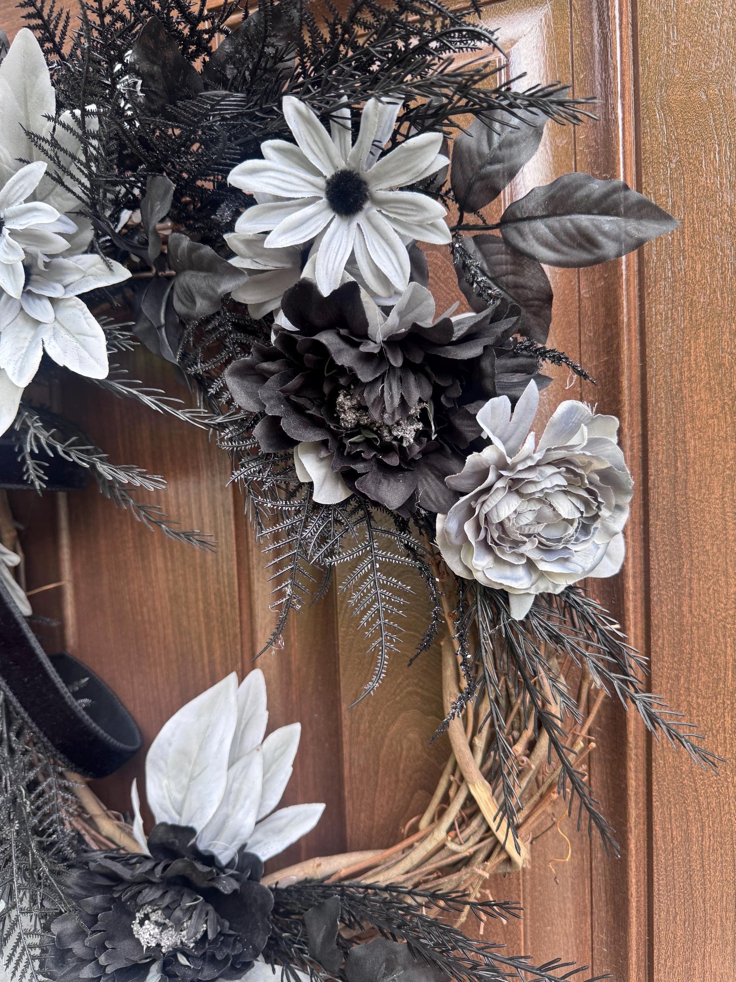 Gothic Halloween Wreath for Front Door, Black and Grey Fall Home Decor for Outdoor Porch or Indoor Office Wall Hanging Goth, Halloween Decor