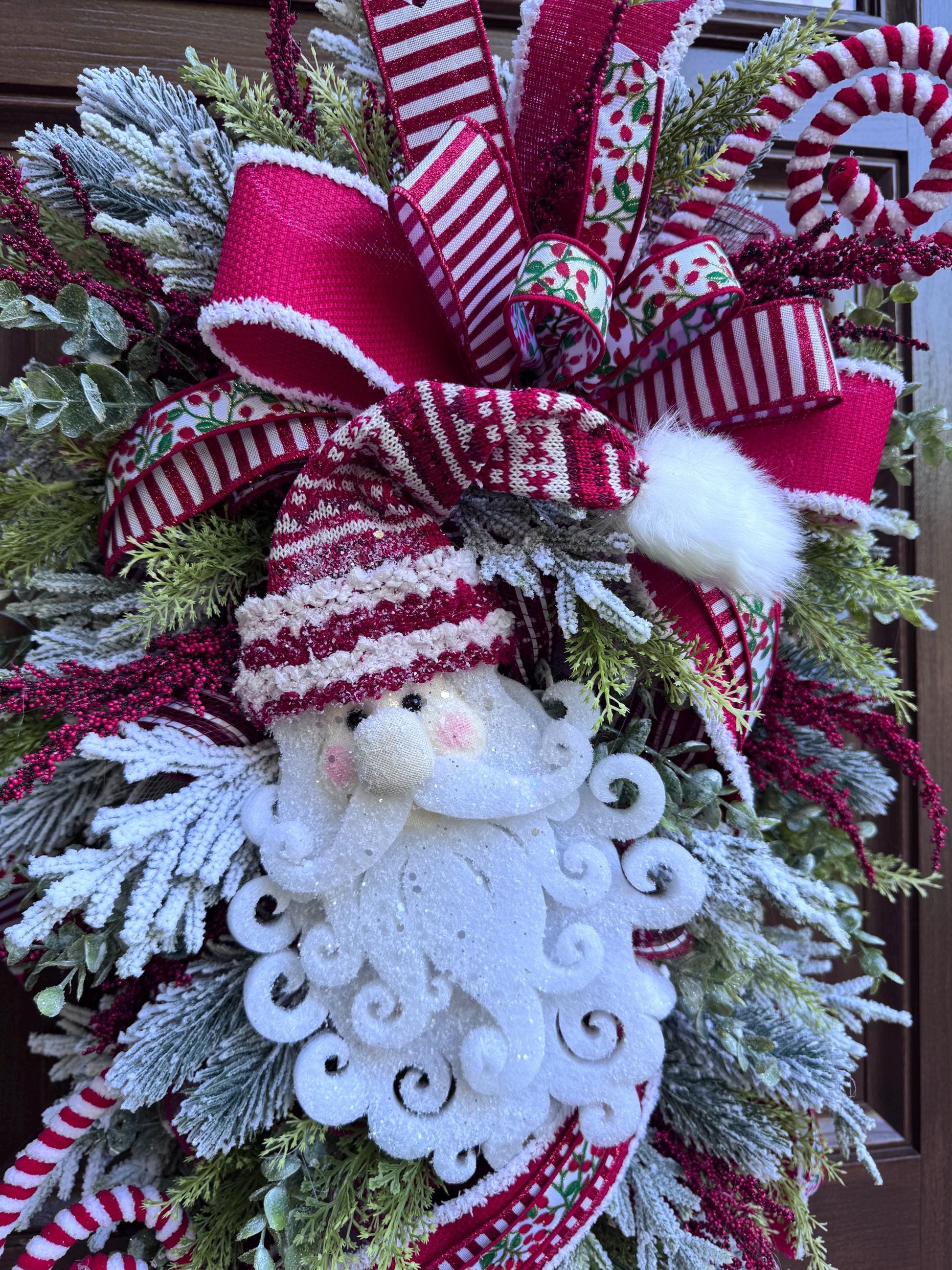 Santa Wreath for Front Door Elegant Traditional Christmas Home Decor for Outdoor Porch or Indoor Office Wall Hanger Holiday Entry