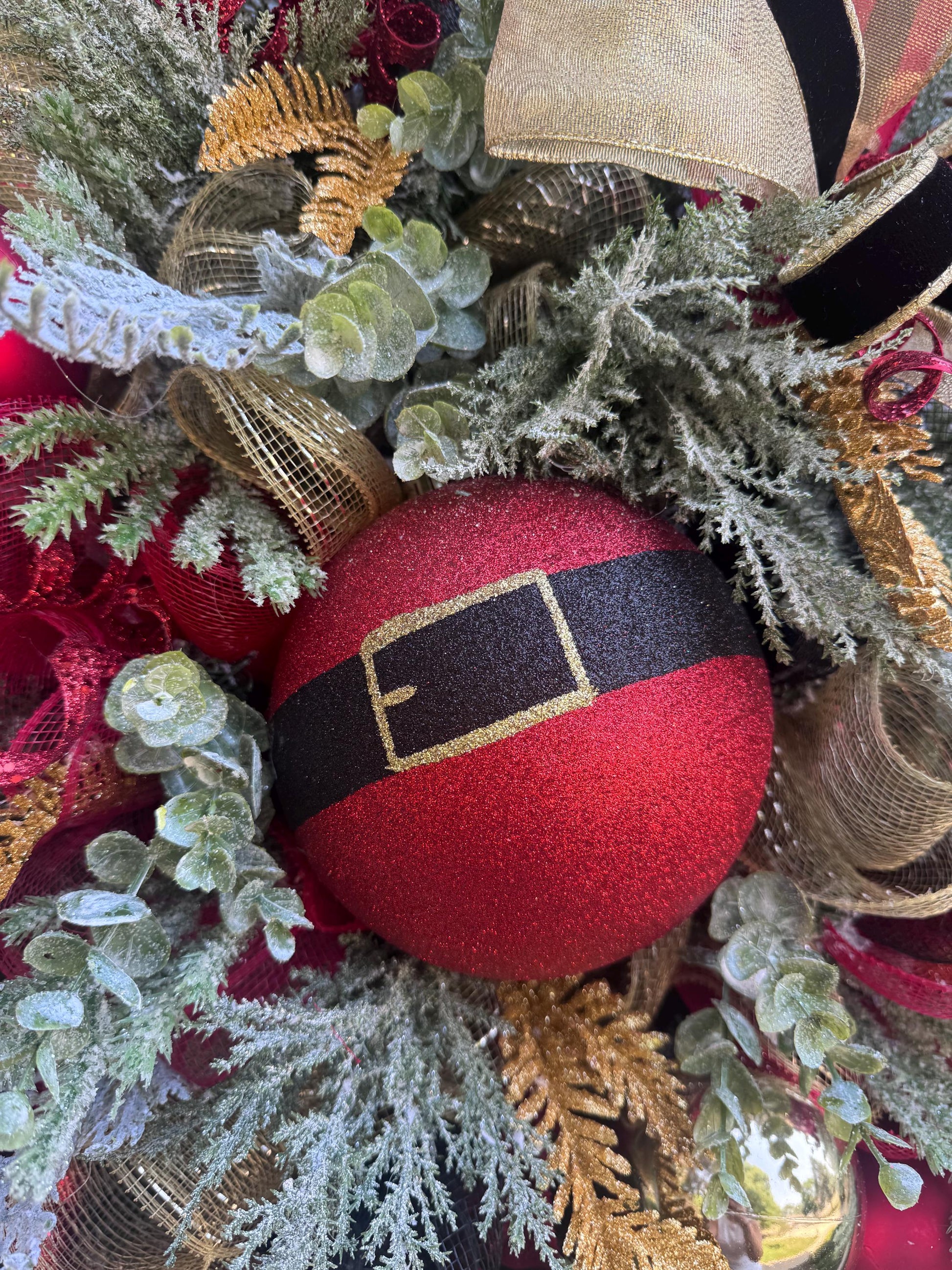 Christmas Wreath with Santa Belt Ornament, Red Gold Winter Holiday Porch Decor, Winter Front Porch Decoration, Festive Wall Hanger