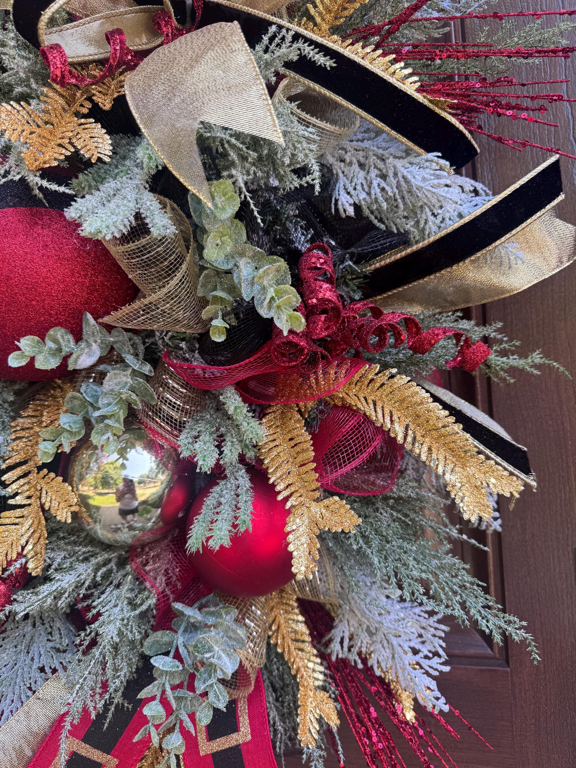 Christmas Wreath with Santa Belt Ornament, Red Gold Winter Holiday Porch Decor, Winter Front Porch Decoration, Festive Wall Hanger