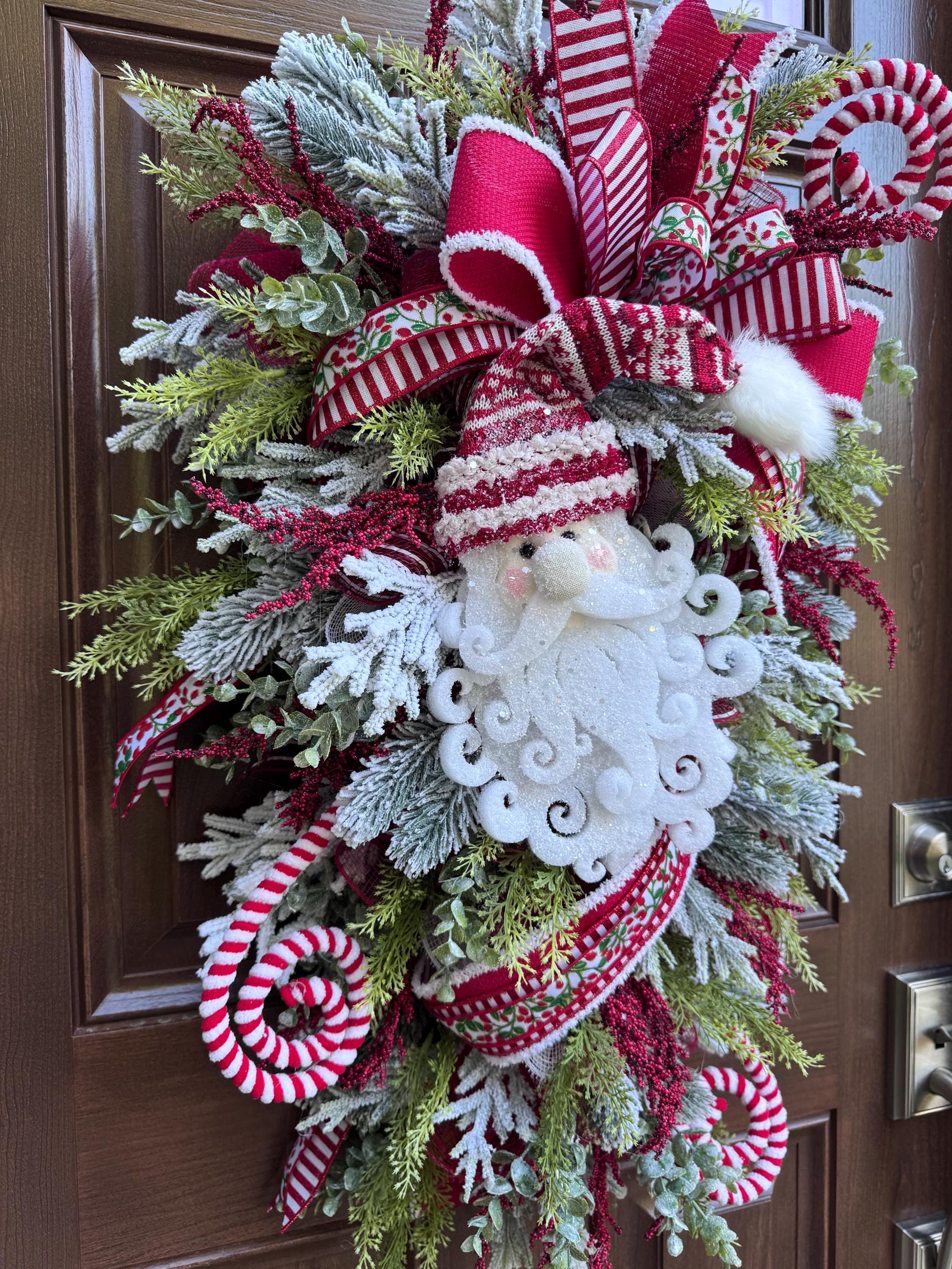 Santa Wreath for Front Door Elegant Traditional Christmas Home Decor for Outdoor Porch or Indoor Office Wall Hanger Holiday Entry
