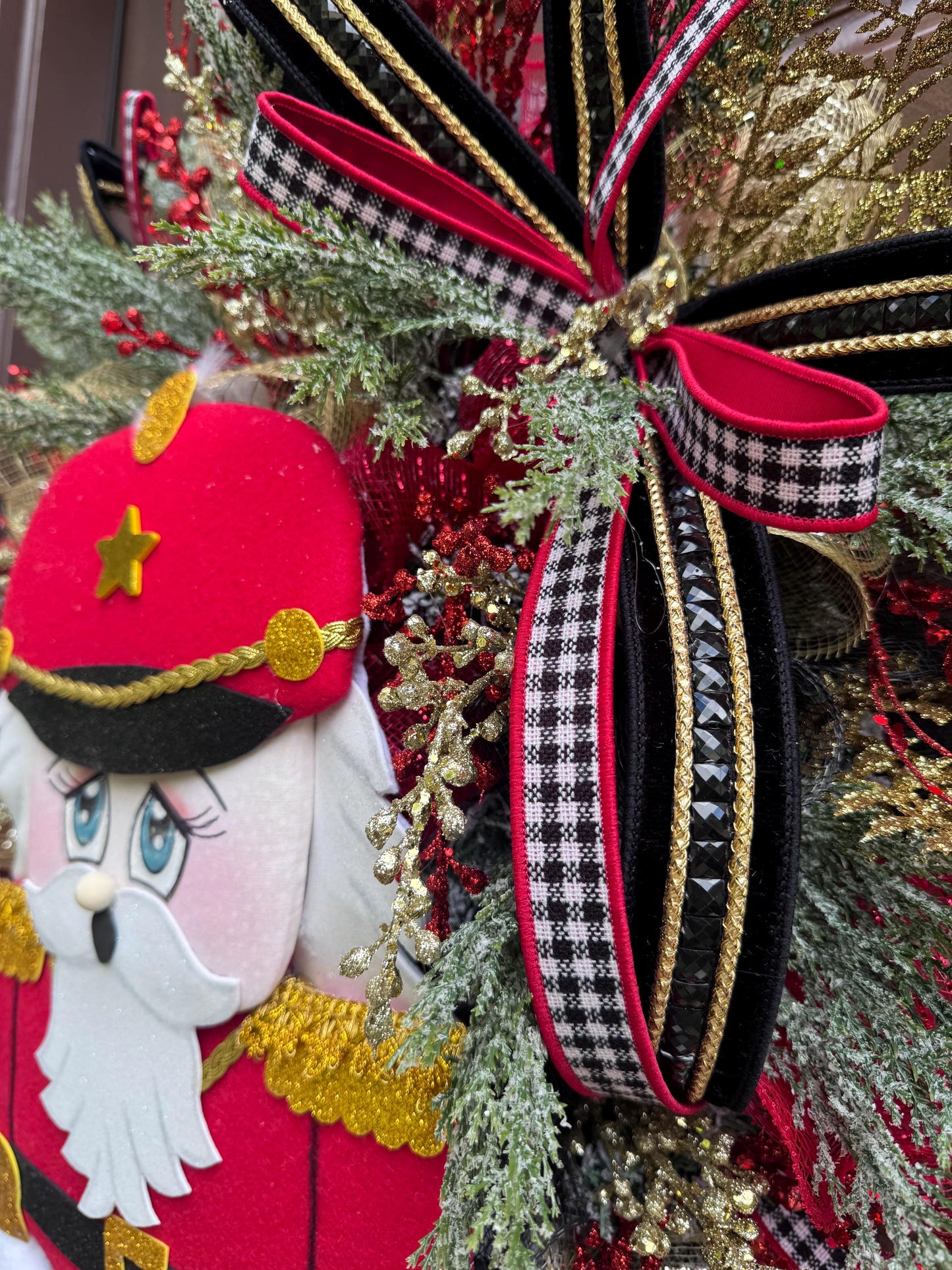 Elegant Christmas Nutcracker Wreath