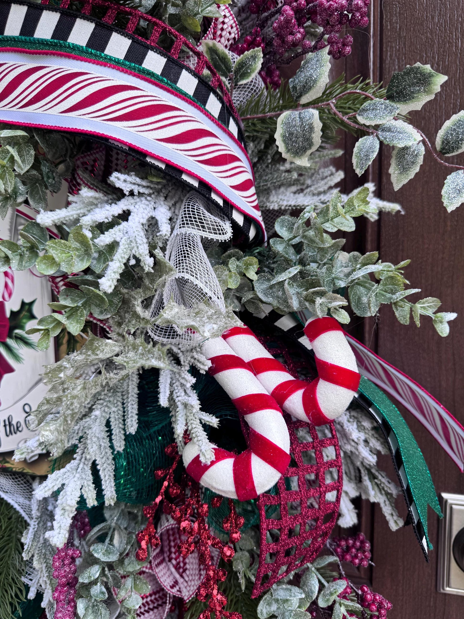 Candy Cane Wreath for Front Door, Rustic Country Candy Holiday Decor for Outdoor Porch or Indoor Office Wall Hanger, Kitchen Winter Decor