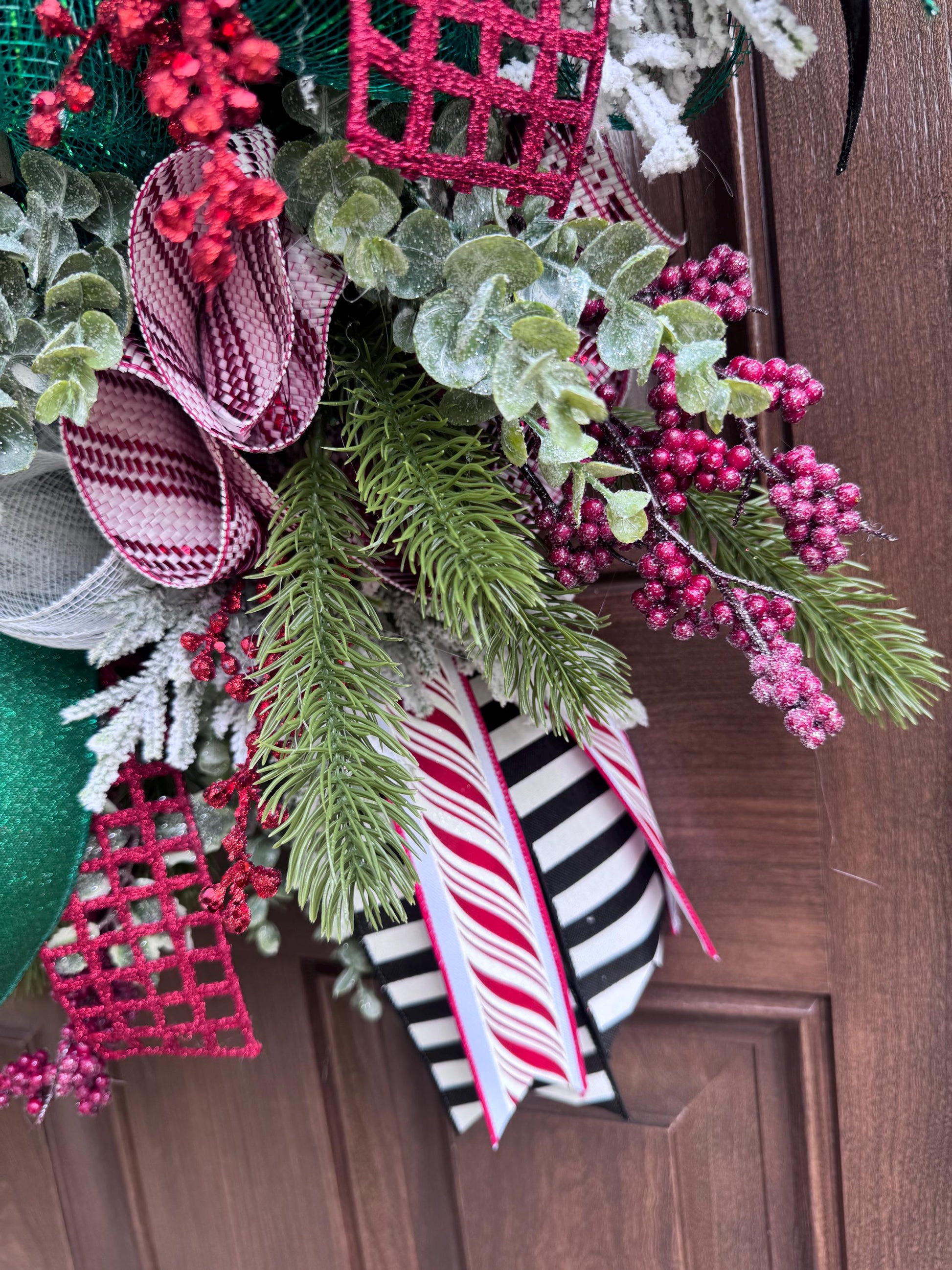 Candy Cane Wreath for Front Door, Rustic Country Candy Holiday Decor for Outdoor Porch or Indoor Office Wall Hanger, Kitchen Winter Decor