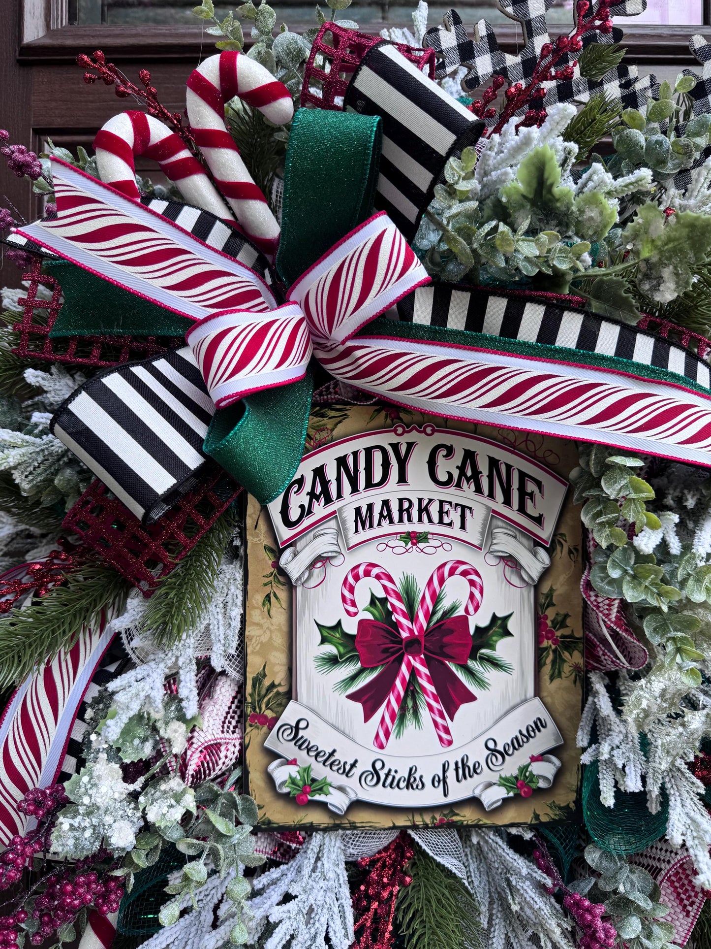 Candy Cane Wreath for Front Door, Rustic Country Candy Holiday Decor for Outdoor Porch or Indoor Office Wall Hanger, Kitchen Winter Decor