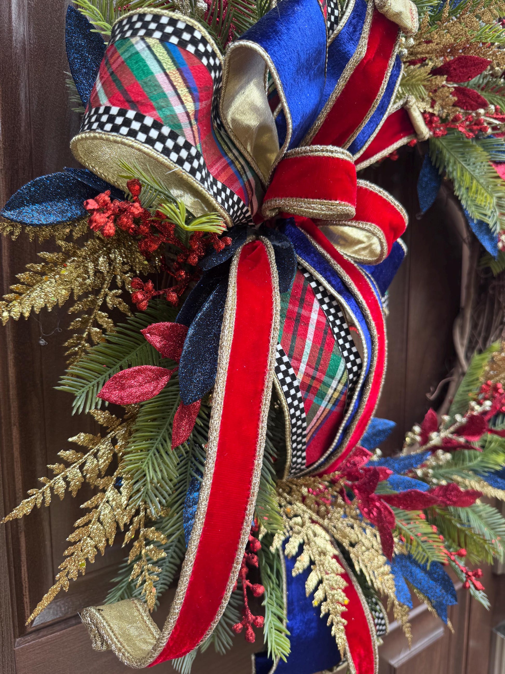 Glam Winter Christmas Wreath for Front Door, Outdoor Porch Seasonal Holiday Hosting Decor, Elegant Holiday Grapevine Wreath for Indoor