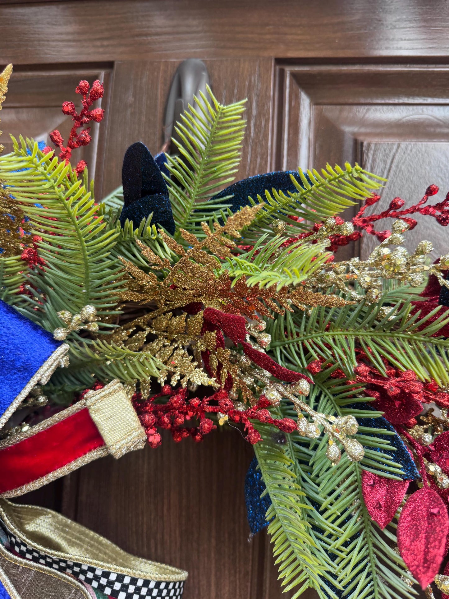 Glam Winter Christmas Wreath for Front Door, Outdoor Porch Seasonal Holiday Hosting Decor, Elegant Holiday Grapevine Wreath for Indoor