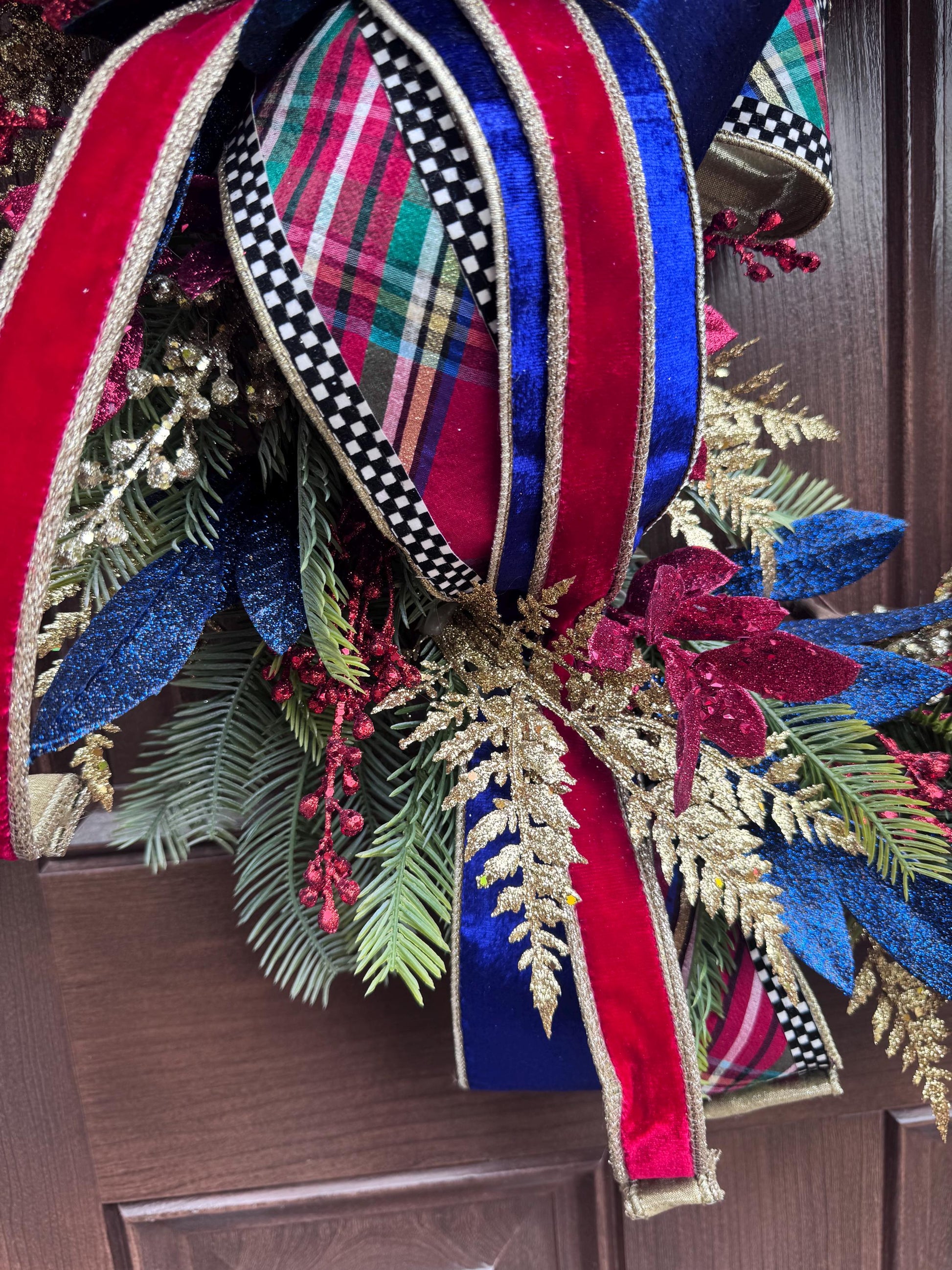 Glam Winter Christmas Wreath for Front Door, Outdoor Porch Seasonal Holiday Hosting Decor, Elegant Holiday Grapevine Wreath for Indoor