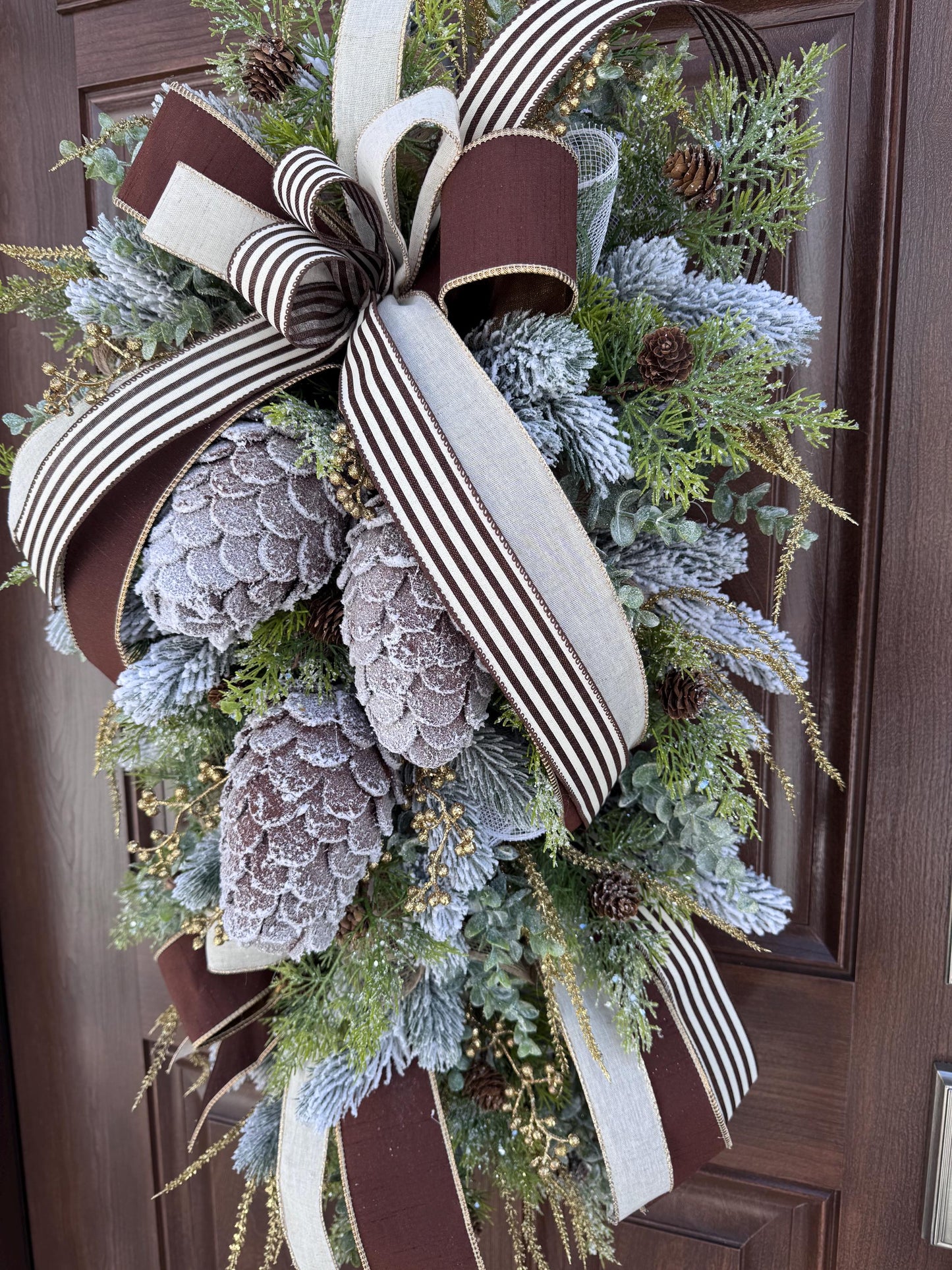Rustic Winter Pinecone Wreath, Large Christmas Door Hanger, Woodland Holiday Wreath, Evergreen Farmhouse Decor