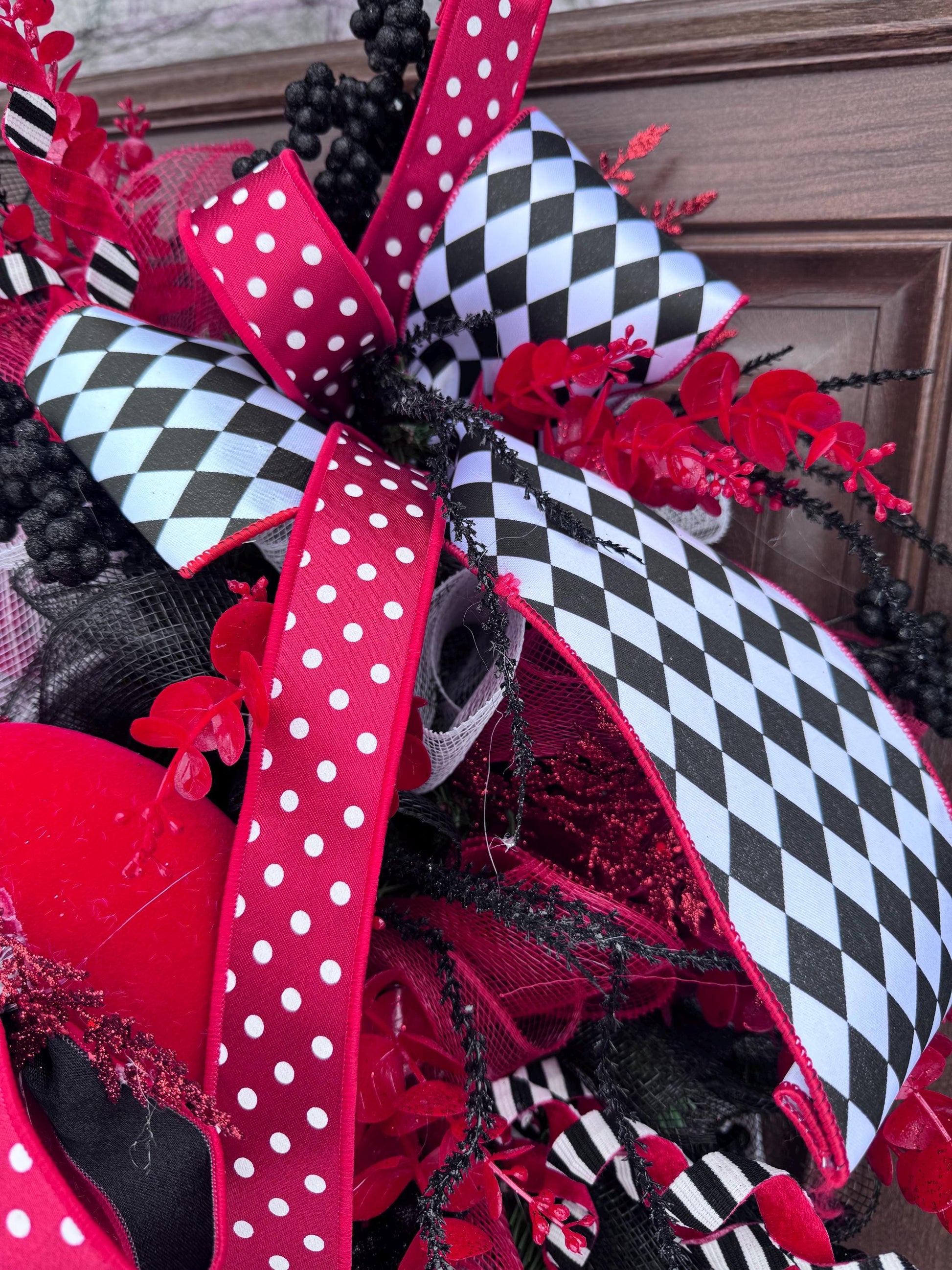 Valentine’s Day Wreath for Front Door, Red Heart Love Decor with Polka Dot Bows, Black and White Check Wreath, Romantic Gift