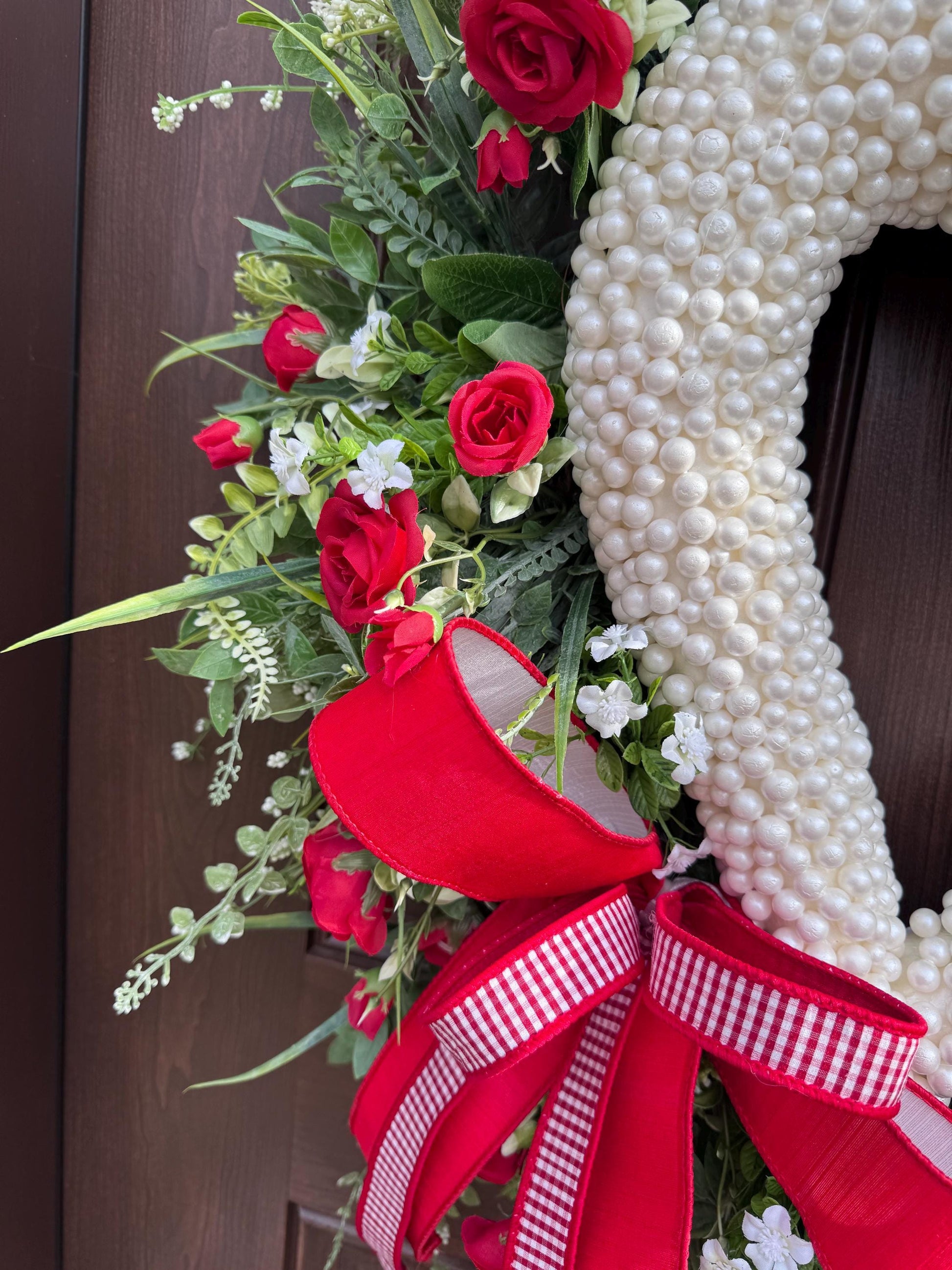 Heart Shaped Pearl Wreath with Red Roses, Spring Front Door Decor, Romantic Valentine Wreath, Floral Wreath for Wedding