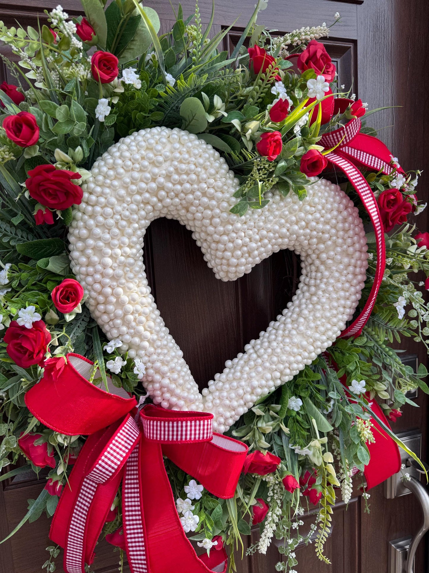 Heart Shaped Pearl Wreath with Red Roses, Spring Front Door Decor, Romantic Valentine Wreath, Floral Wreath for Wedding