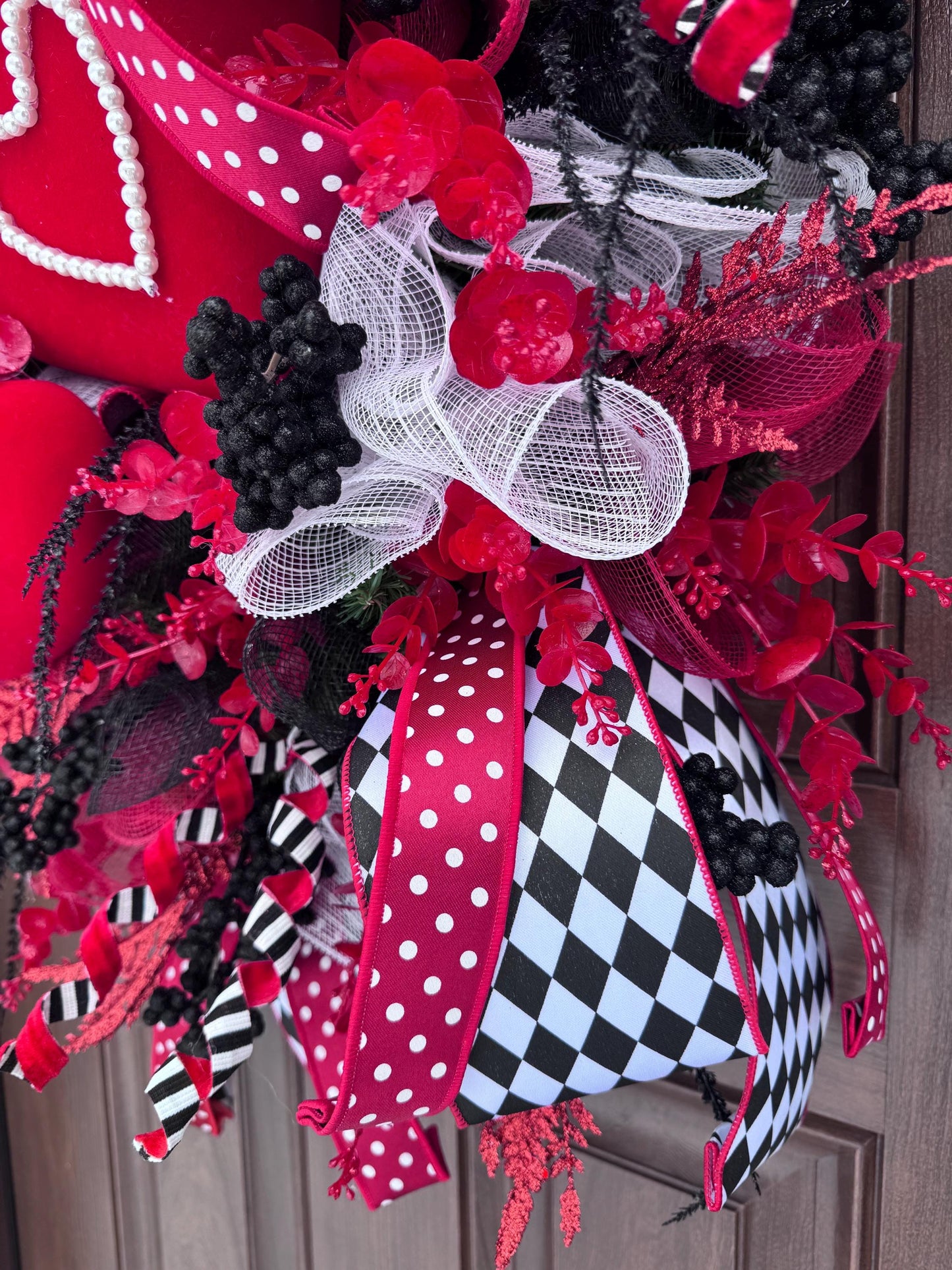 Valentine’s Day Wreath for Front Door, Red Heart Love Decor with Polka Dot Bows, Black and White Check Wreath, Romantic Gift