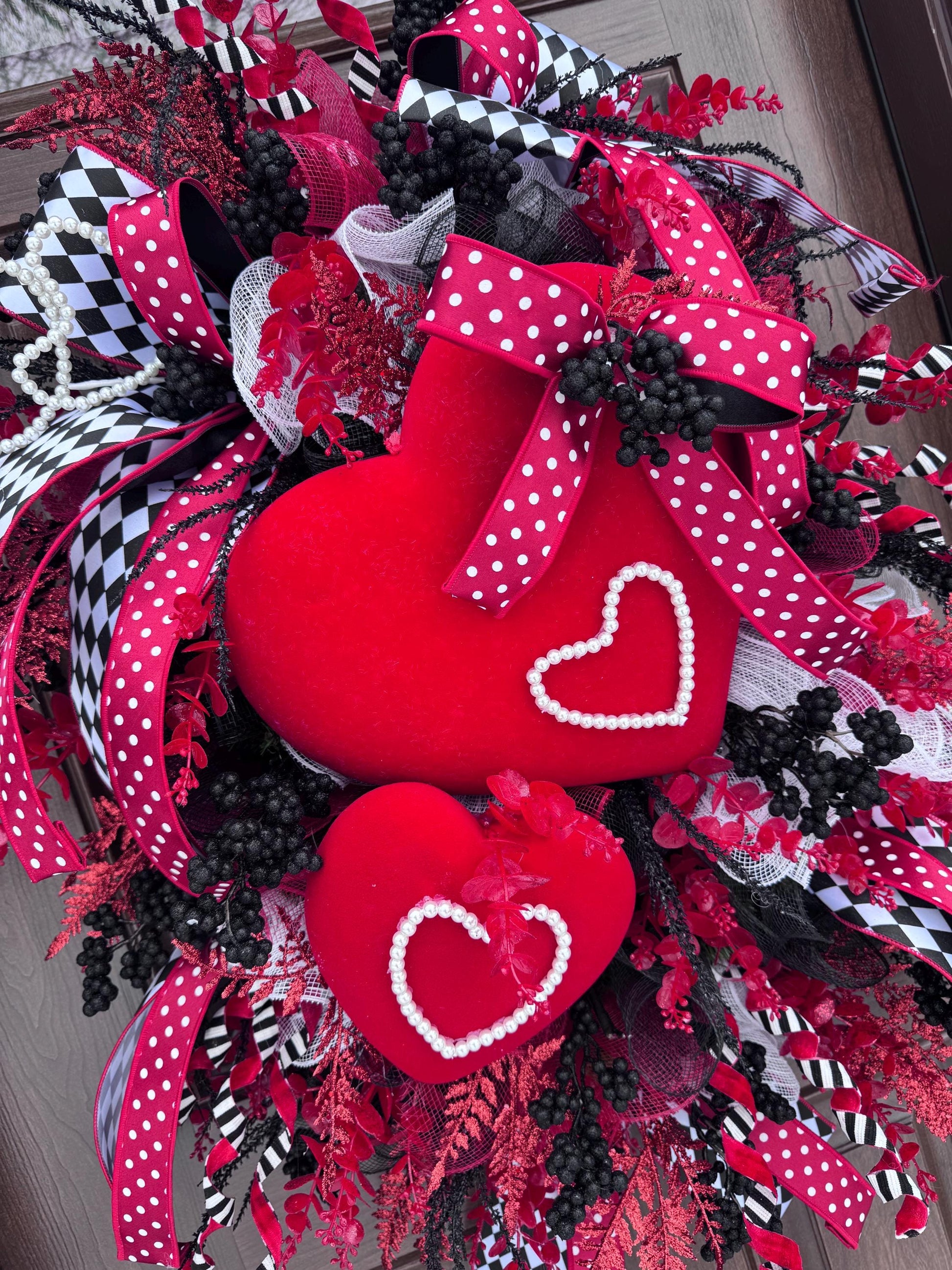 Valentine’s Day Wreath for Front Door, Red Heart Love Decor with Polka Dot Bows, Black and White Check Wreath, Romantic Gift