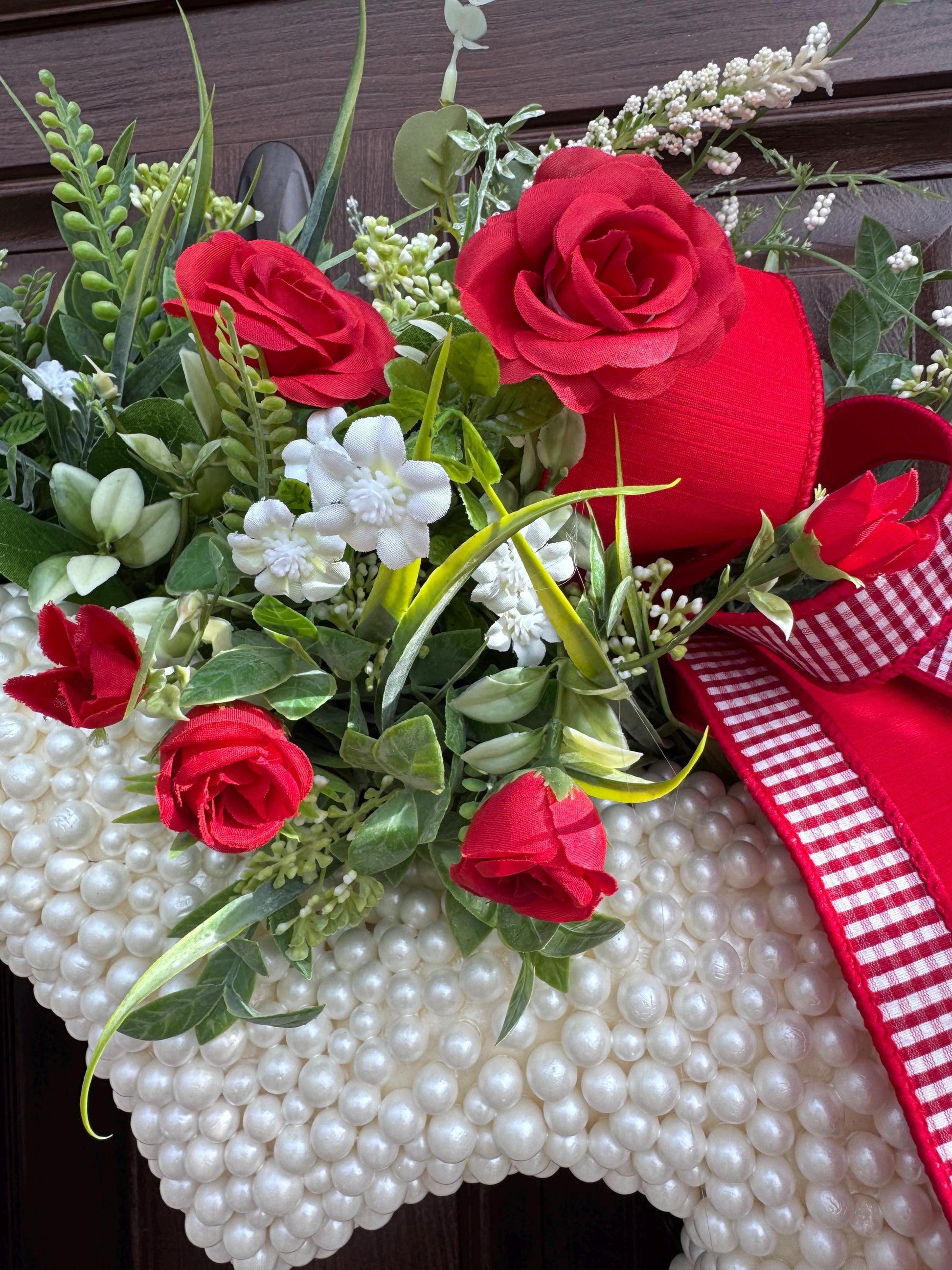 Heart Shaped Pearl Wreath with Red Roses, Spring Front Door Decor, Romantic Valentine Wreath, Floral Wreath for Wedding