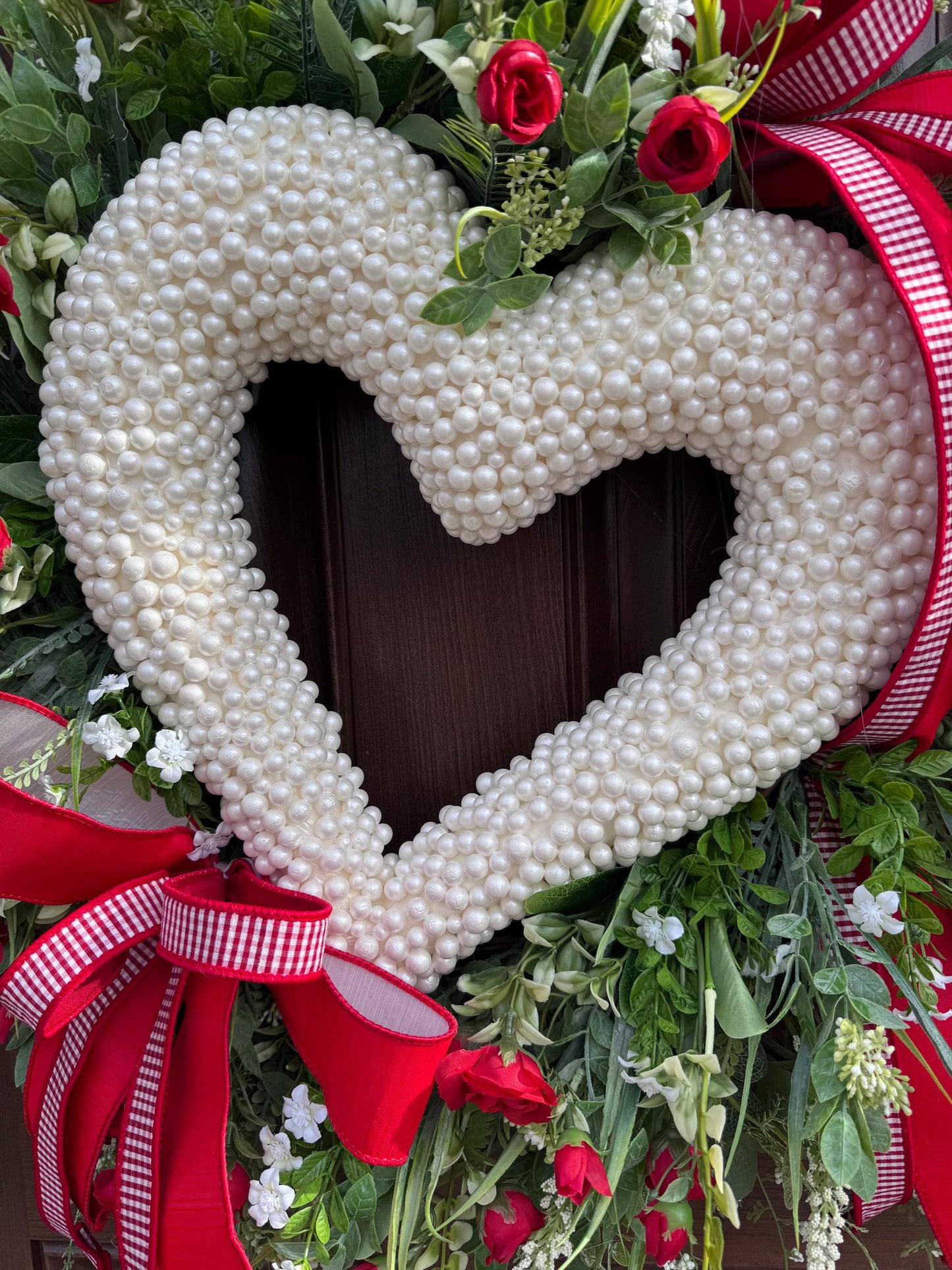 Heart Shaped Pearl Wreath with Red Roses, Spring Front Door Decor, Romantic Valentine Wreath, Floral Wreath for Wedding