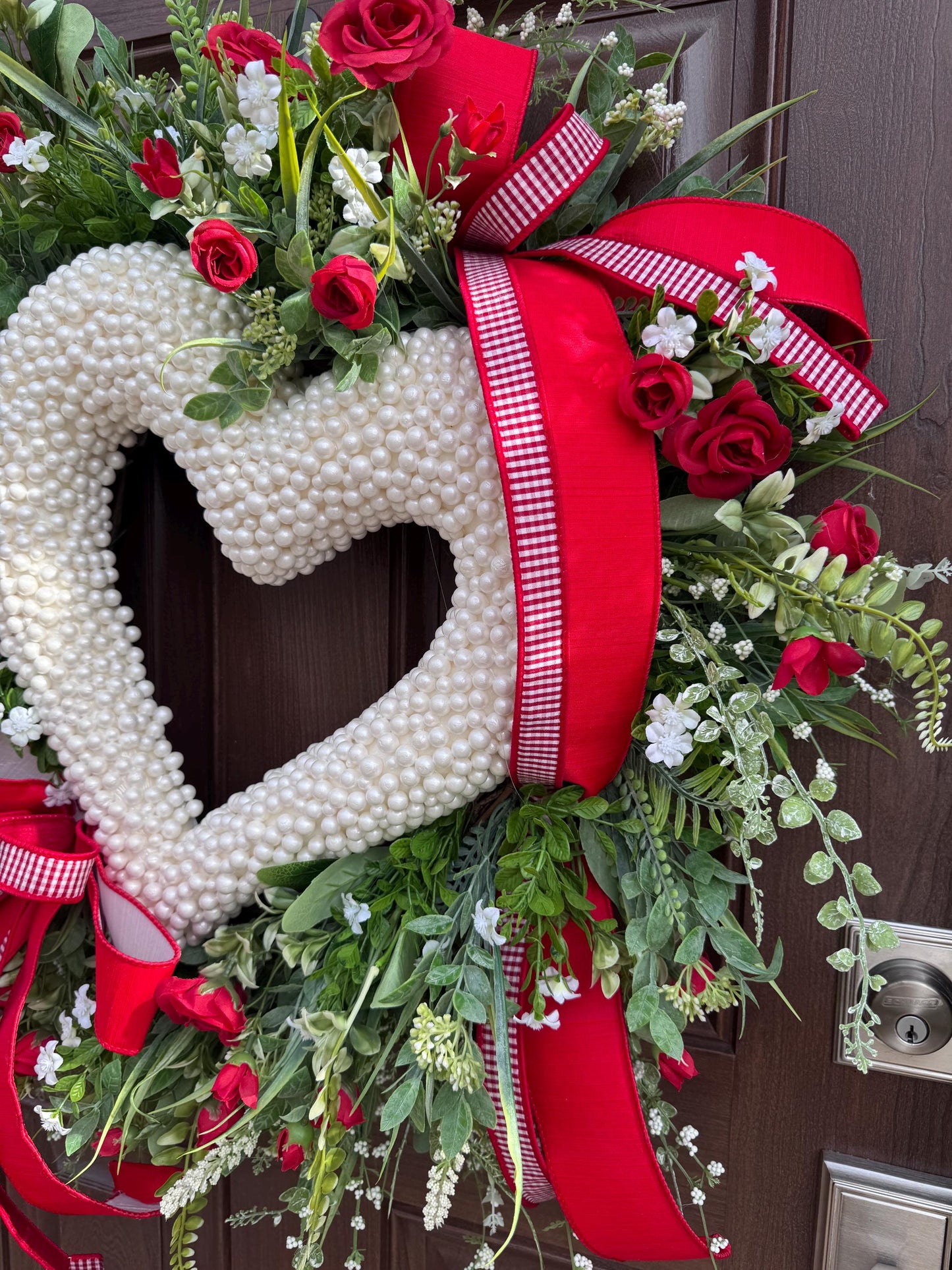 Heart Shaped Pearl Wreath with Red Roses, Spring Front Door Decor, Romantic Valentine Wreath, Floral Wreath for Wedding