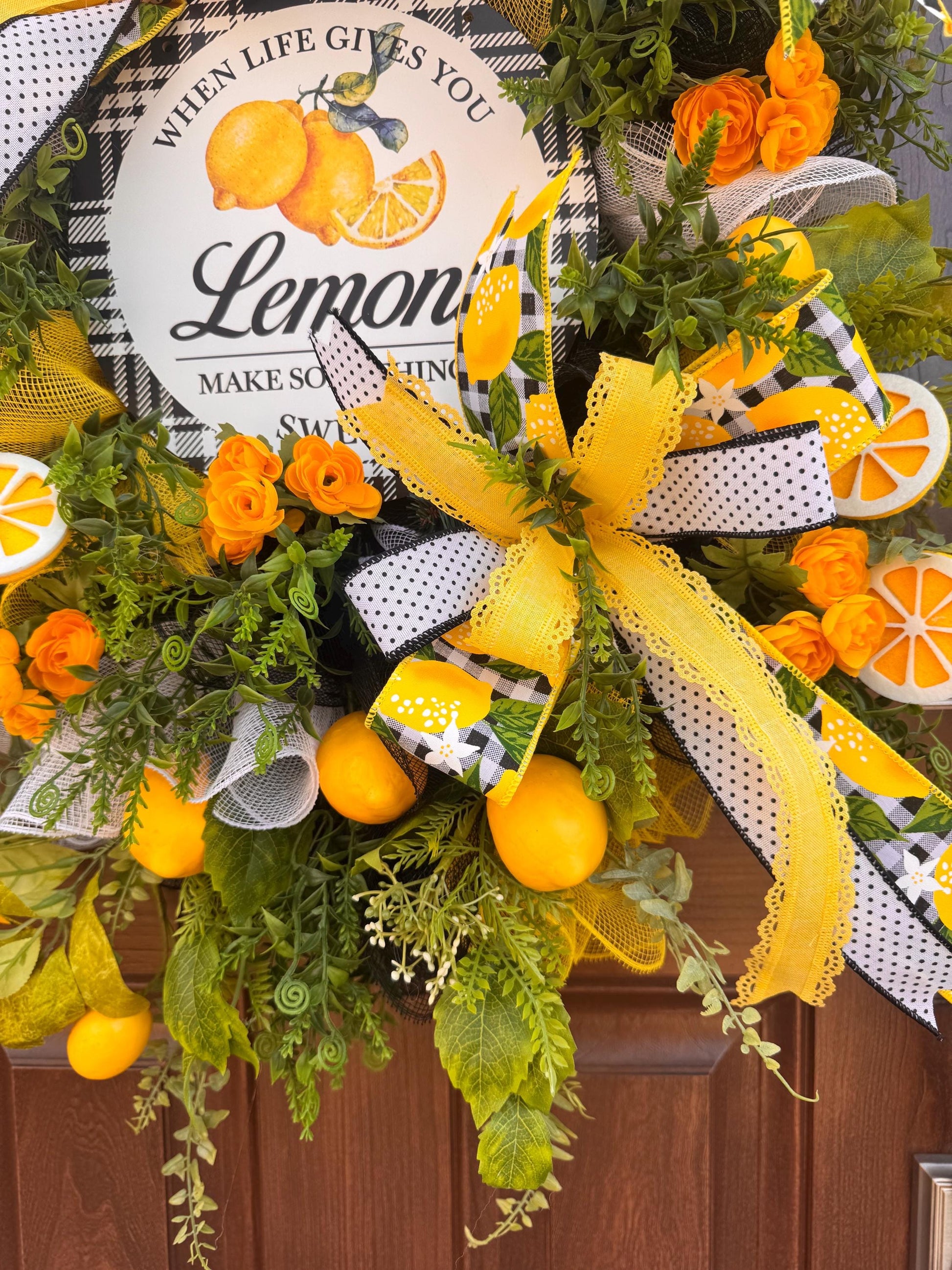 When Life Gives You Lemons Wreath – Lemon Front Door Hanger – Yellow & Black Buffalo Check Wreath – Farmhouse Summer Door Decor