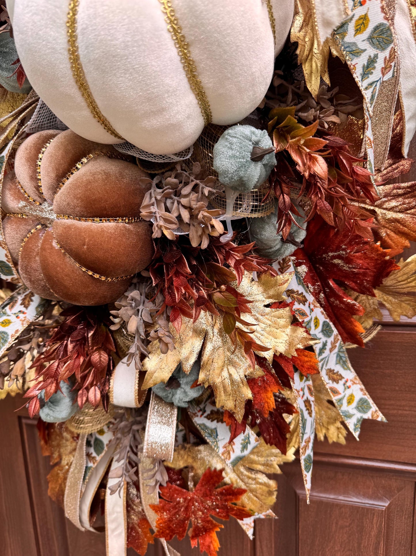Elegant Fall Pumpkin Wreath, XL Large Autumn Swag Door Decor for Outdoor Porch or Indoor Office Wall Hanger, Fall Hostess Gift