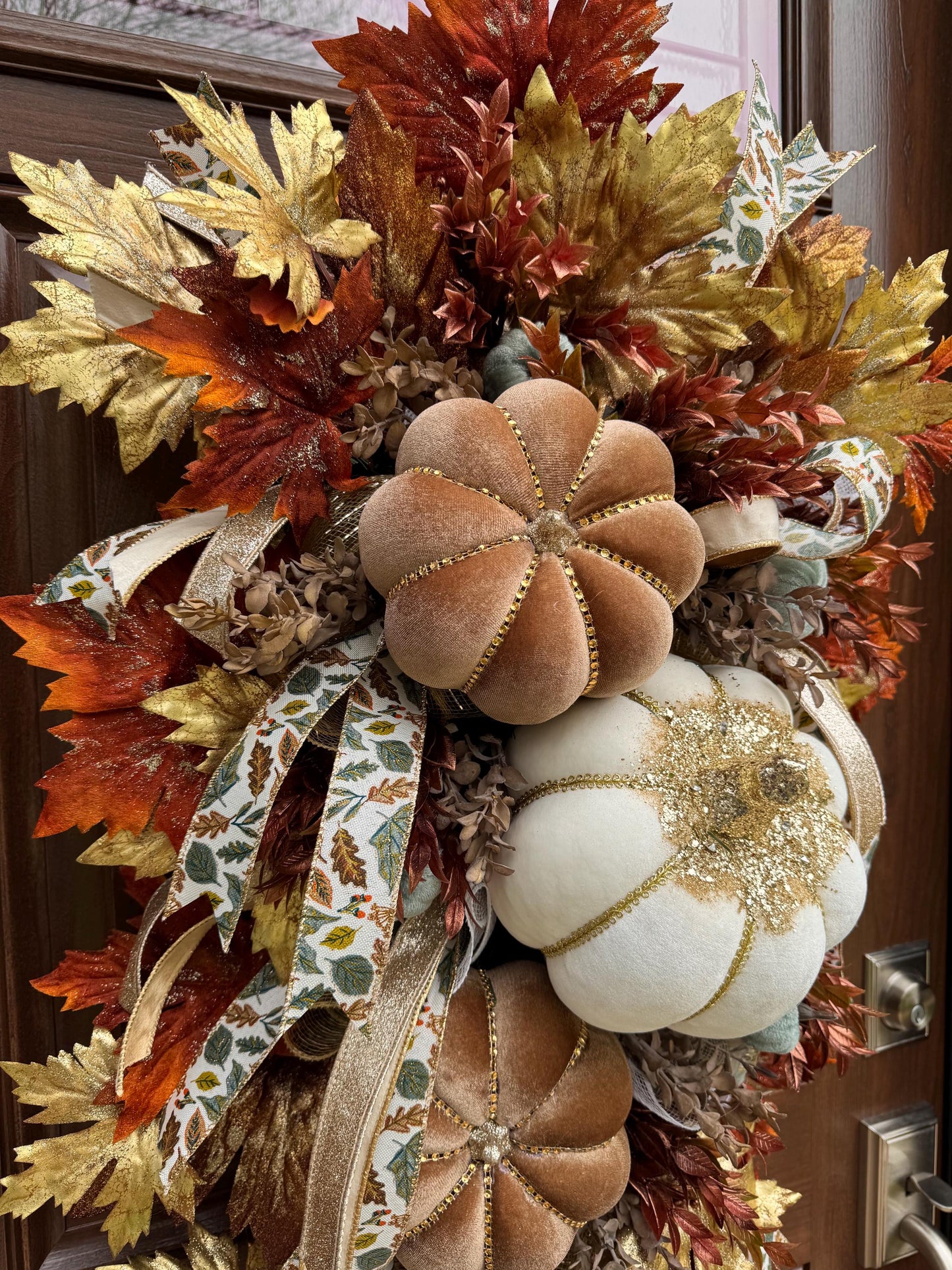 Elegant Fall Pumpkin Wreath, XL Large Autumn Swag Door Decor for Outdoor Porch or Indoor Office Wall Hanger, Fall Hostess Gift