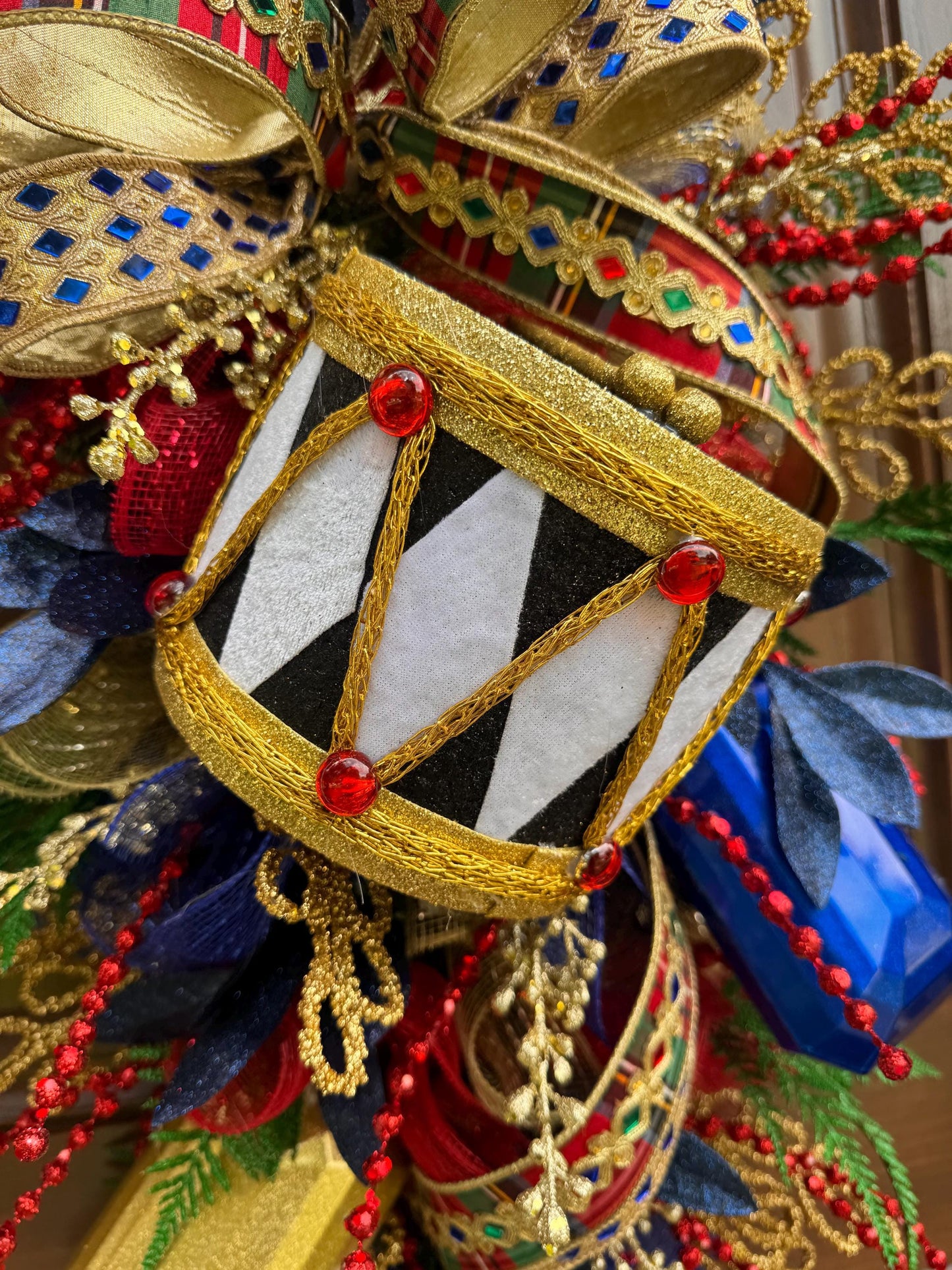Nutcracker Drum Wreath for Front Door, Glam Holiday Home Decor for Porch or Indoor Office Wall Hanging, Elegant Christmas Party Accent