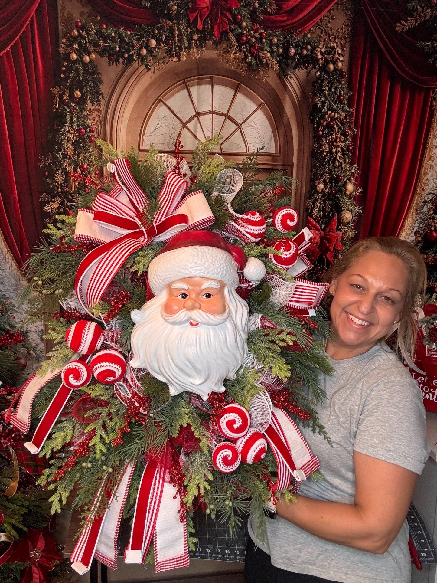 Santa Christmas Wreath, Peppermint Candy Christmas Door Hanger, Vintage Santa Face Wreath, Red White Holiday Front Door Decor
