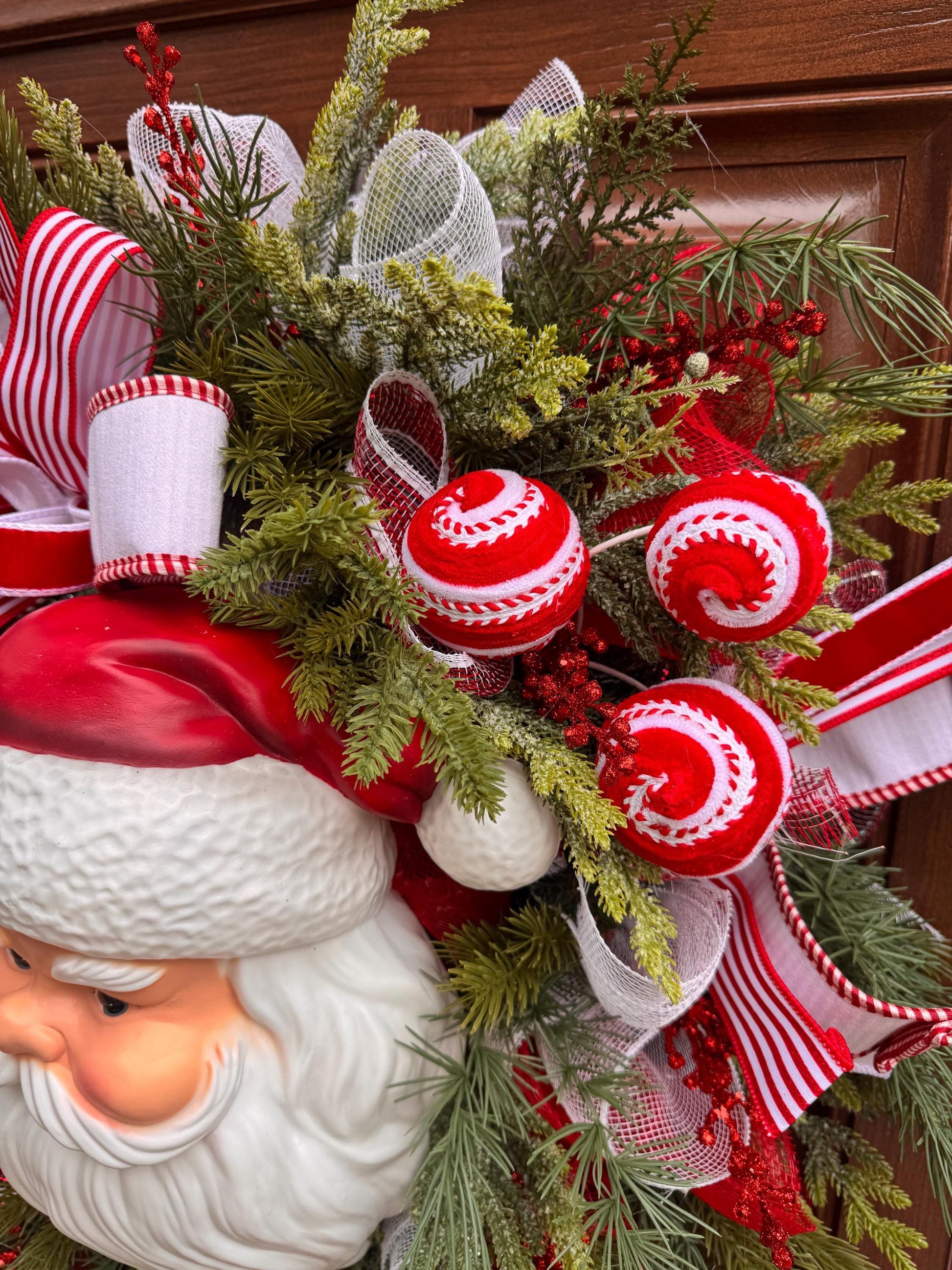Santa Christmas Wreath, Peppermint Candy Christmas Door Hanger, Vintage Santa Face Wreath, Red White Holiday Front Door Decor