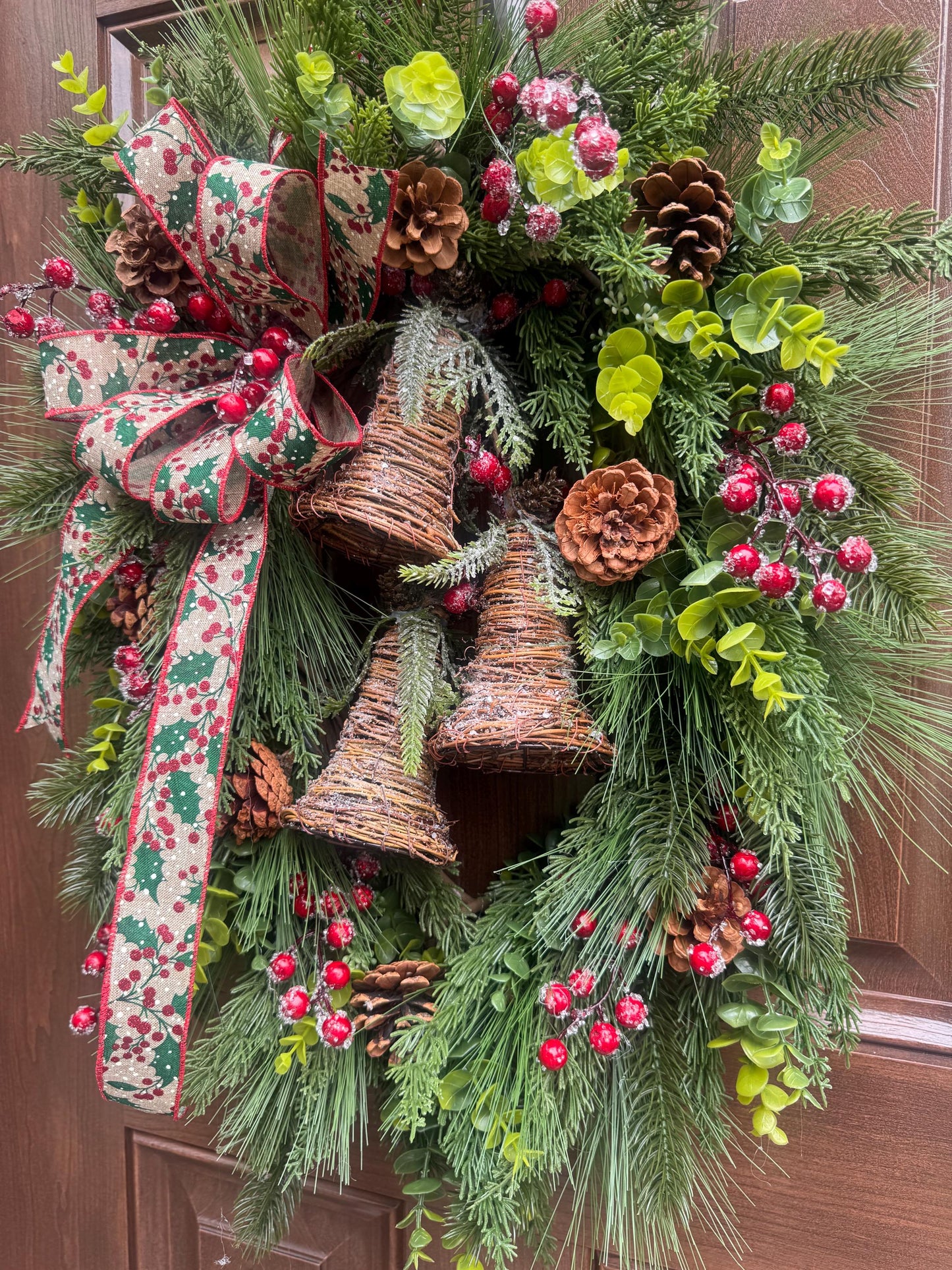 Rustic Christmas Bell Wreath, Farmhouse Christmas Front Door Wreath, Pinecone & Holly Berry Winter Wreath, Woodland Holiday Door Decor