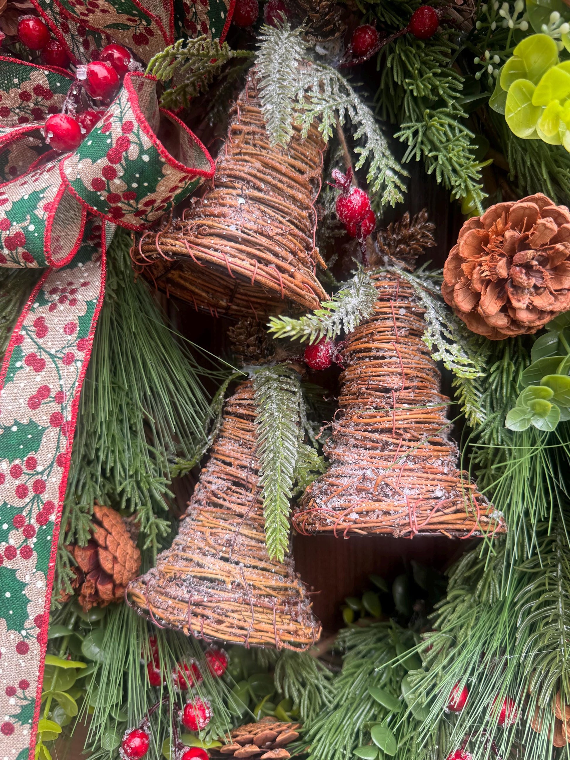 Rustic Christmas Bell Wreath, Farmhouse Christmas Front Door Wreath, Pinecone & Holly Berry Winter Wreath, Woodland Holiday Door Decor