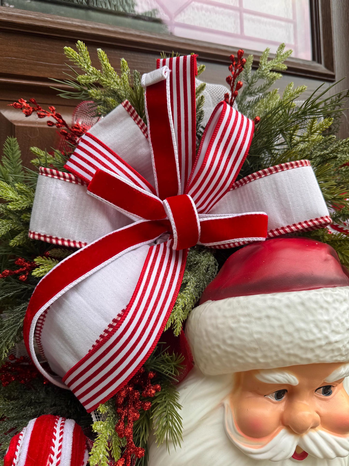 Santa Christmas Wreath, Peppermint Candy Christmas Door Hanger, Vintage Santa Face Wreath, Red White Holiday Front Door Decor