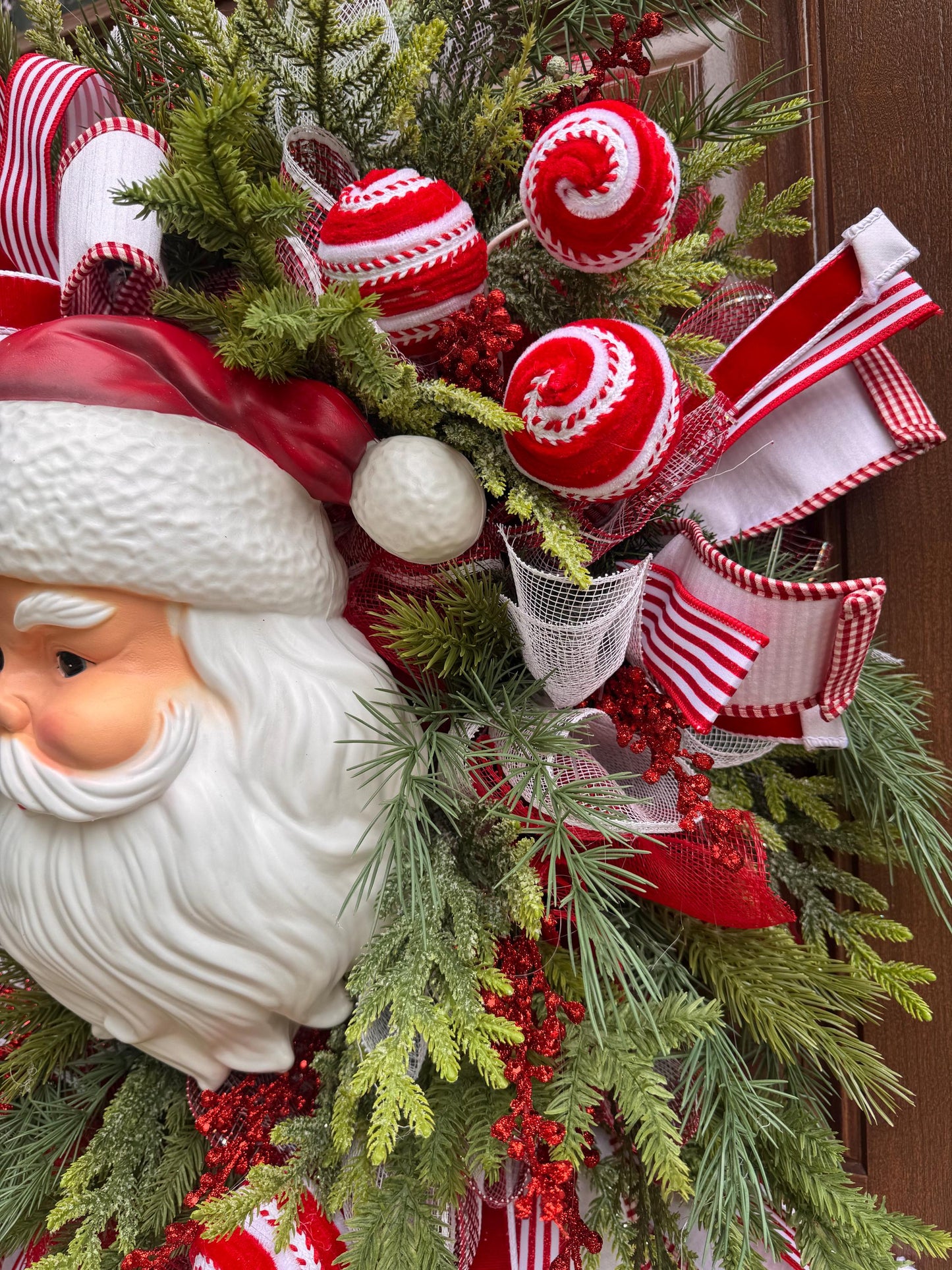 Santa Christmas Wreath, Peppermint Candy Christmas Door Hanger, Vintage Santa Face Wreath, Red White Holiday Front Door Decor
