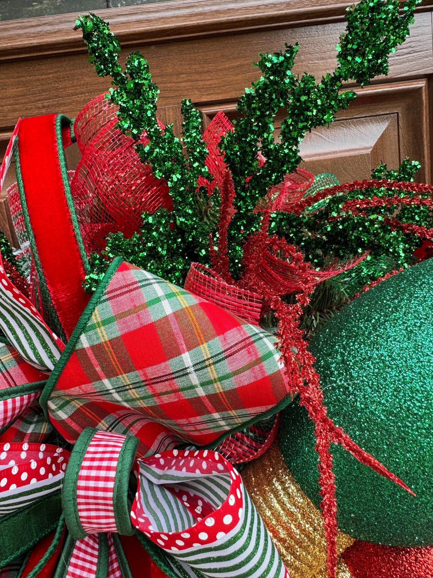 Whimsical Christmas Wreath with Glittered Lights and Ribbons – Red and Green Holiday Door Decor for Front Door, Christmas Outdoor Porch