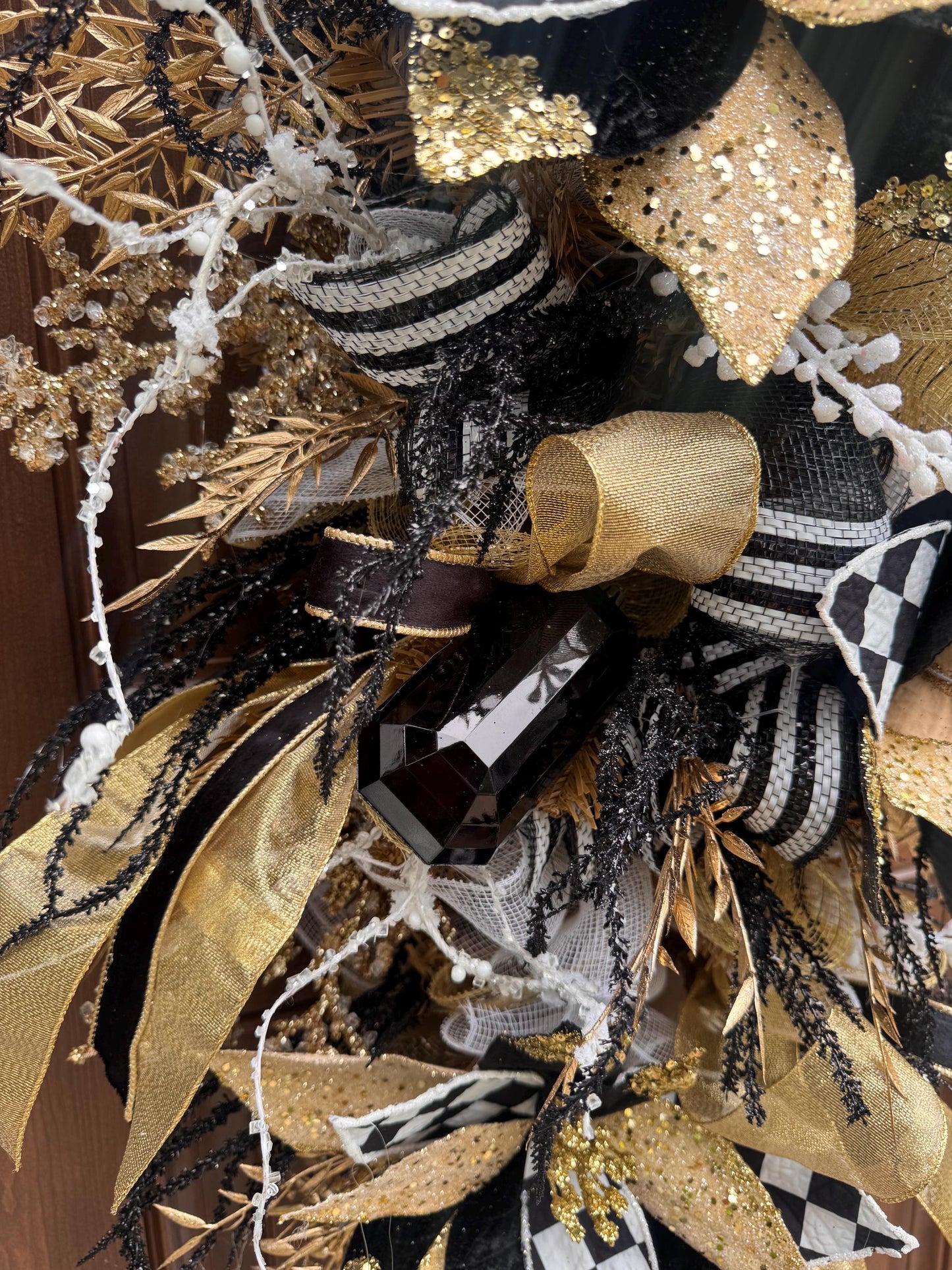 Black Gold White Christmas Swag, Luxury Christmas Door Swag, Poinsettia Christmas Wreath, Elegant Holiday Front Door Decor for Outdoor Porch
